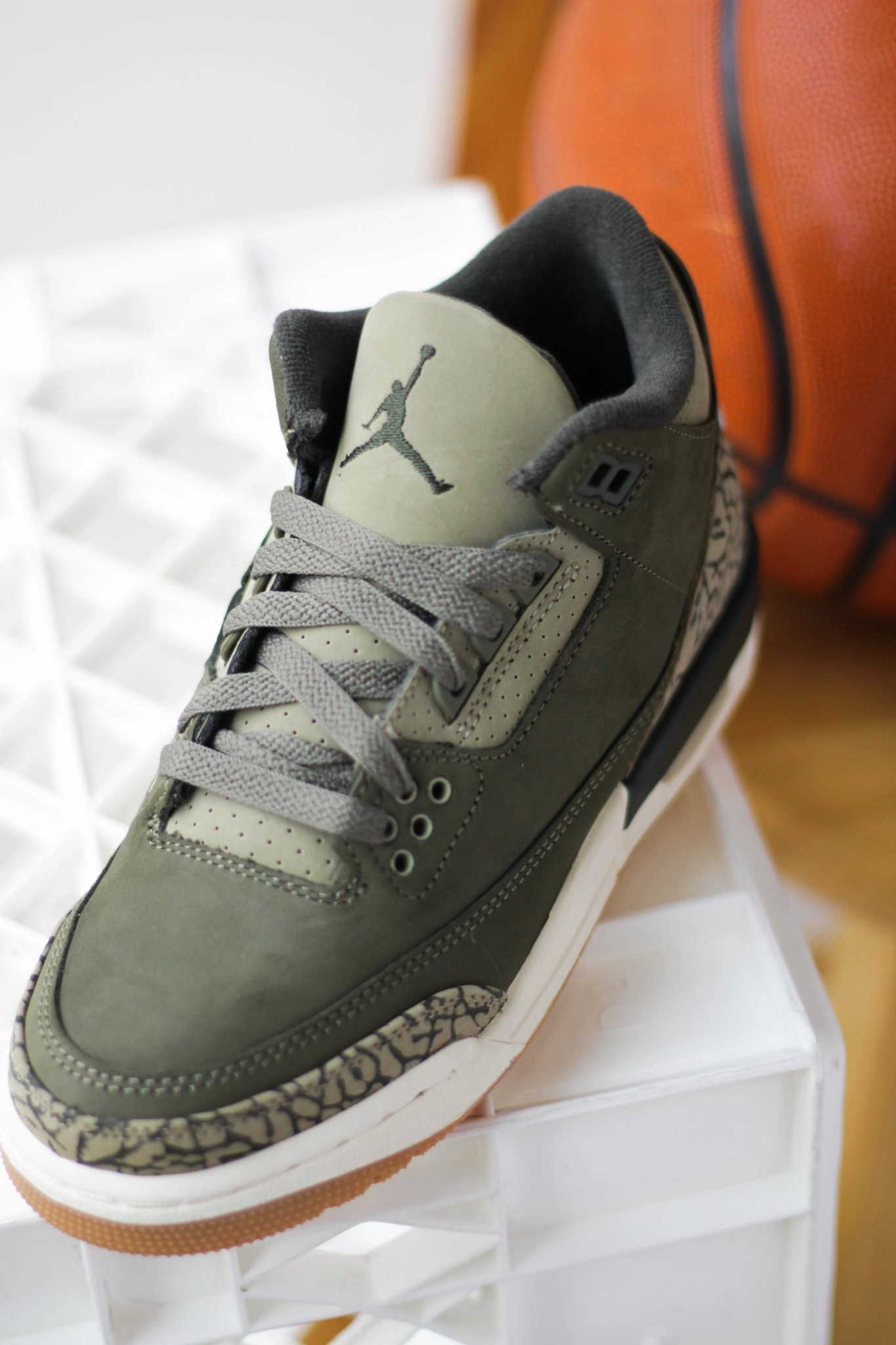 AIR JORDAN 3 RETRO (GS) "MEDIUM OLIVE/SEQUOIA-NEUTRAL OLIVE-SAIL" Cleaning Canvas Sneakers