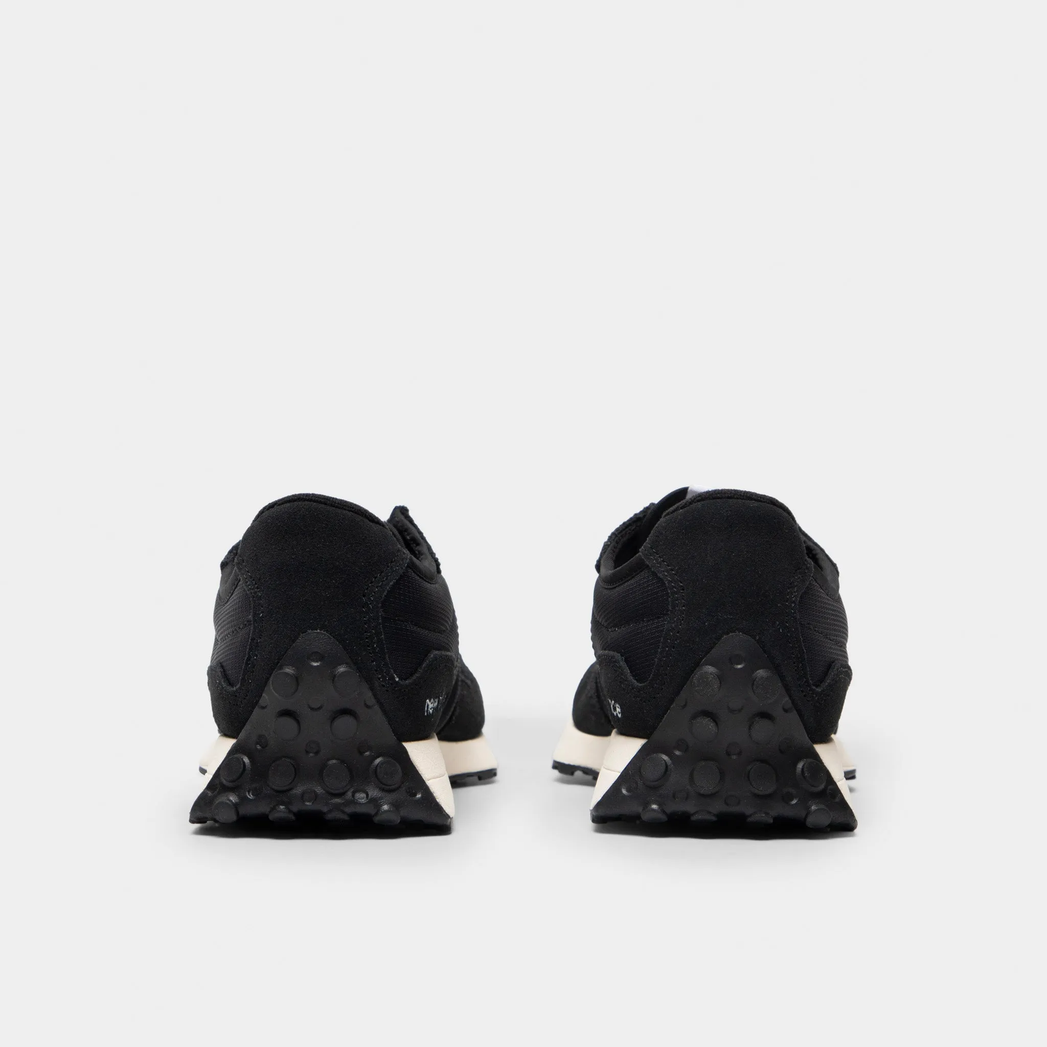 New Balance Juniors' 327 Black / White Gray Women's New Balance 9060