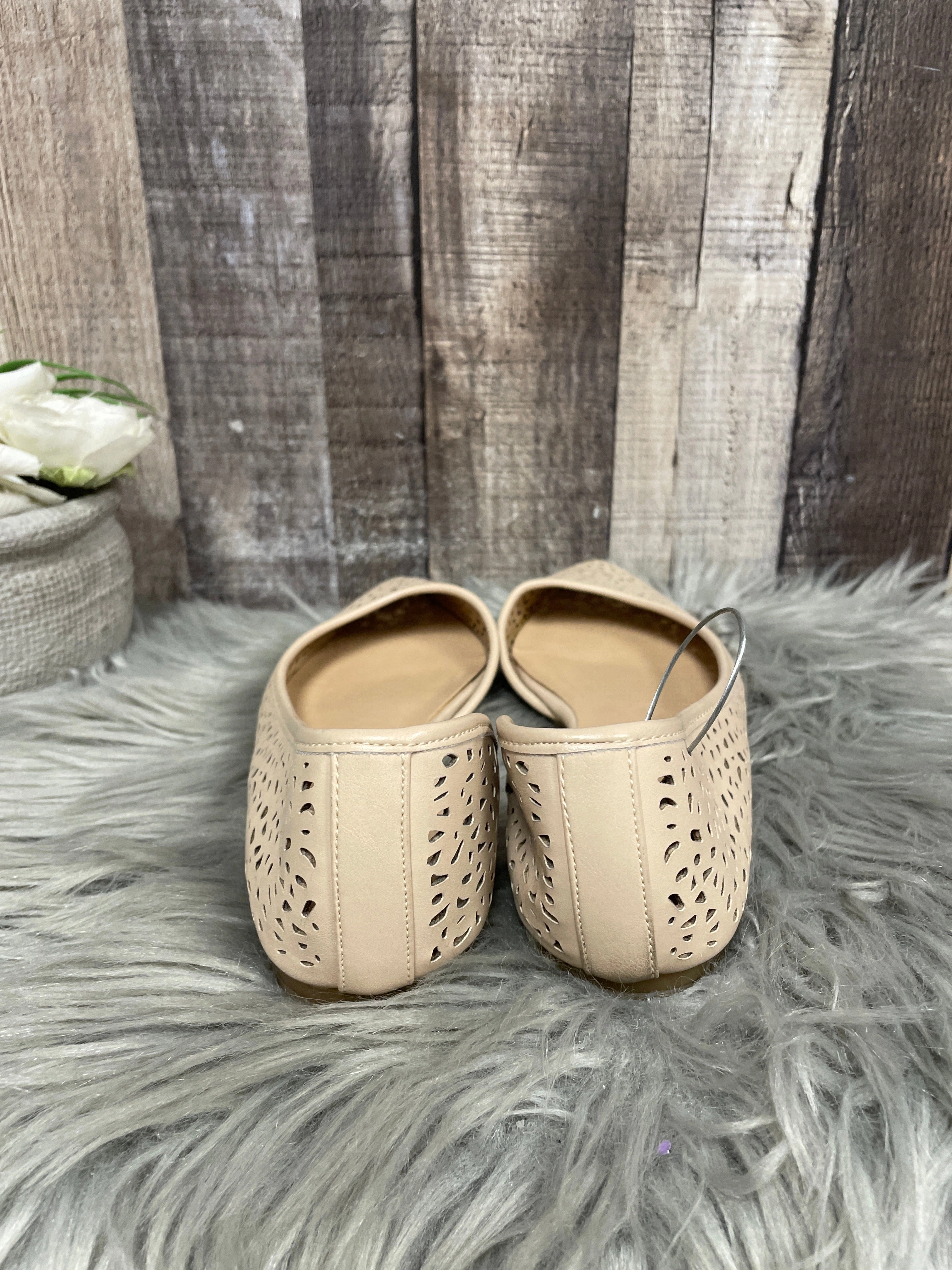 Tan Shoes Flats Apt 9, Size 7 Flat Feet In Shoes