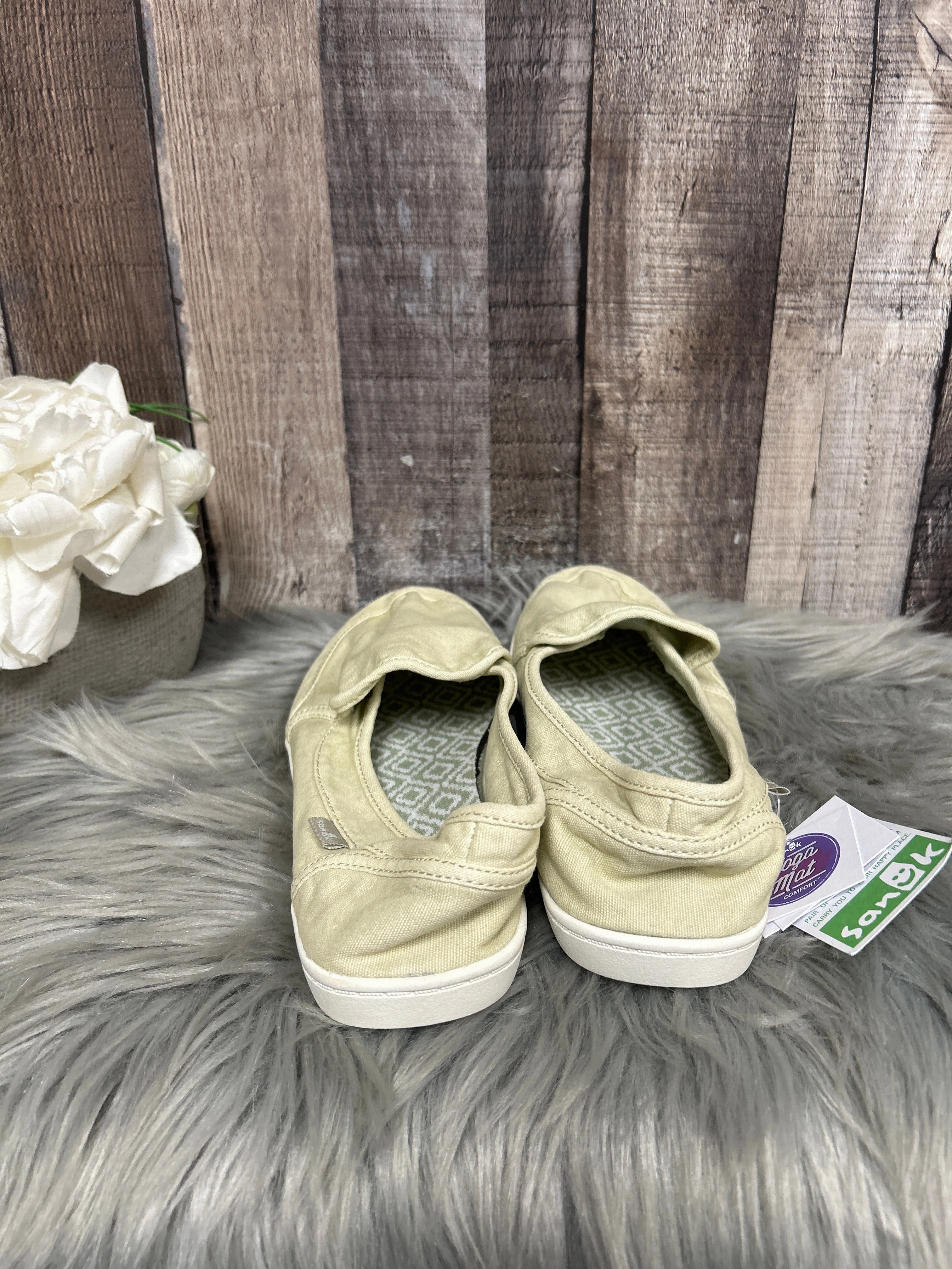 Shoes Flats By Sanuk  Size: 8.5 Size 6 Flat Shoes