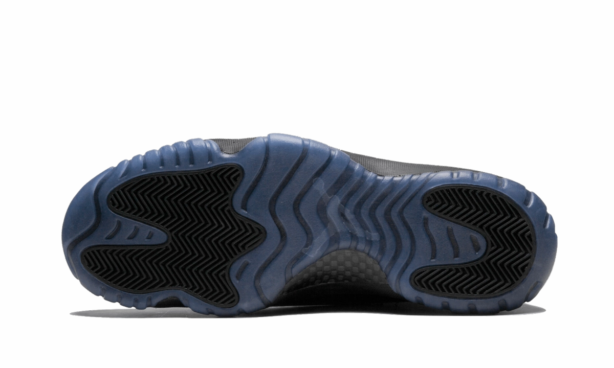 Air Jordan 11 Retro "Cap & Gown" Sneakers New York Shop