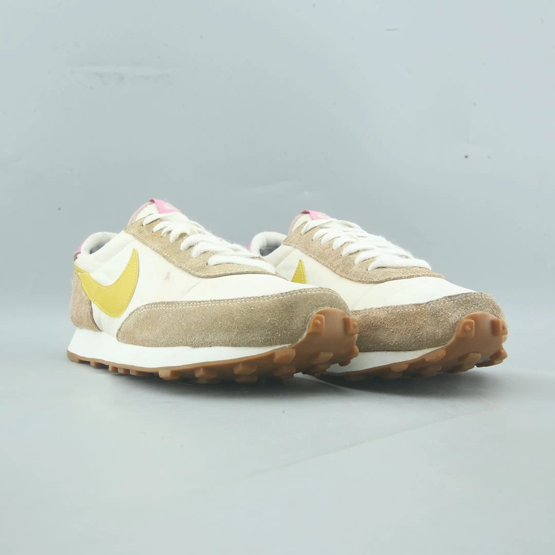 NIKE  DAYBREAK Self Tying Shoes By Nike