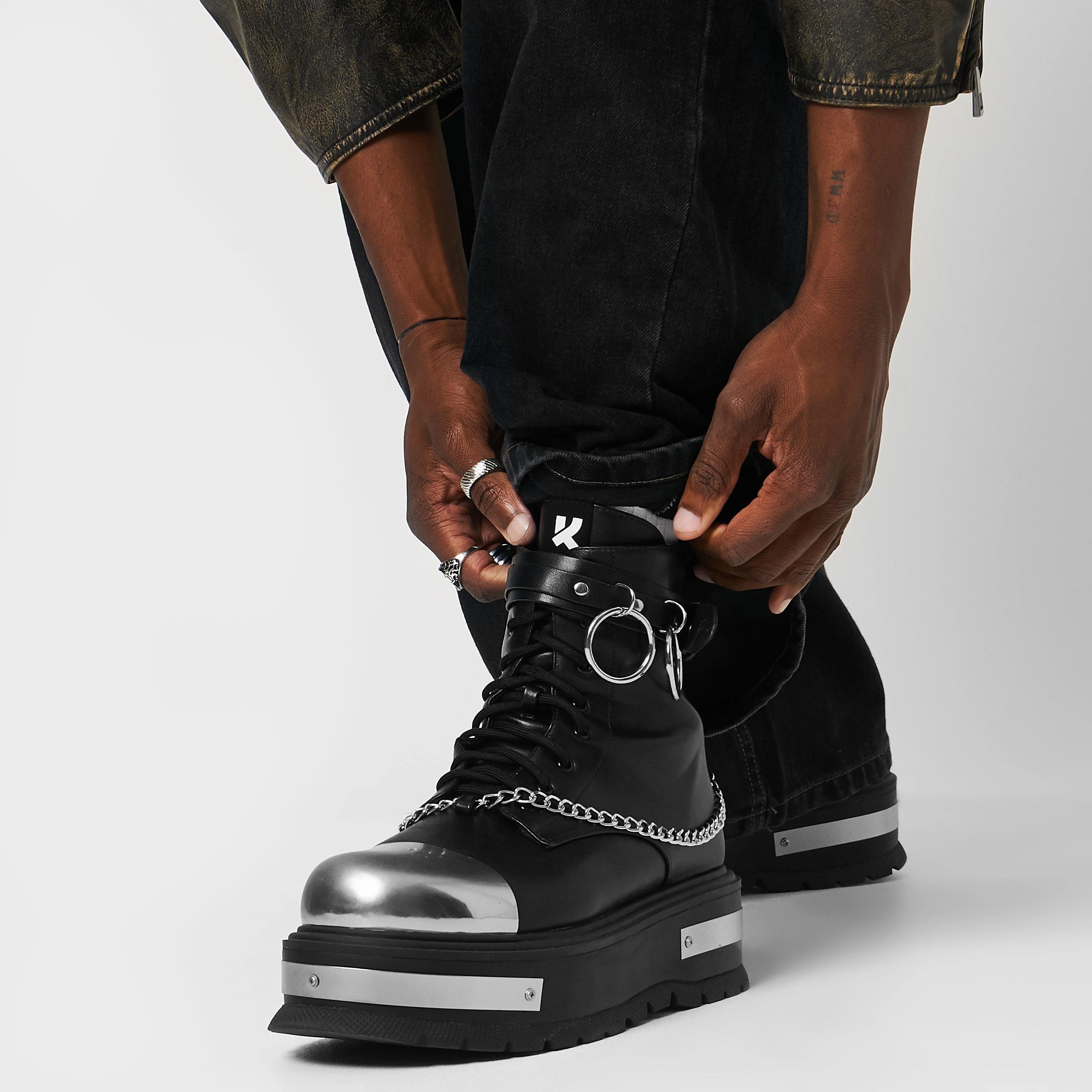 Borin Men's Hardware Platform Boots Outfits With Boots And Dresses