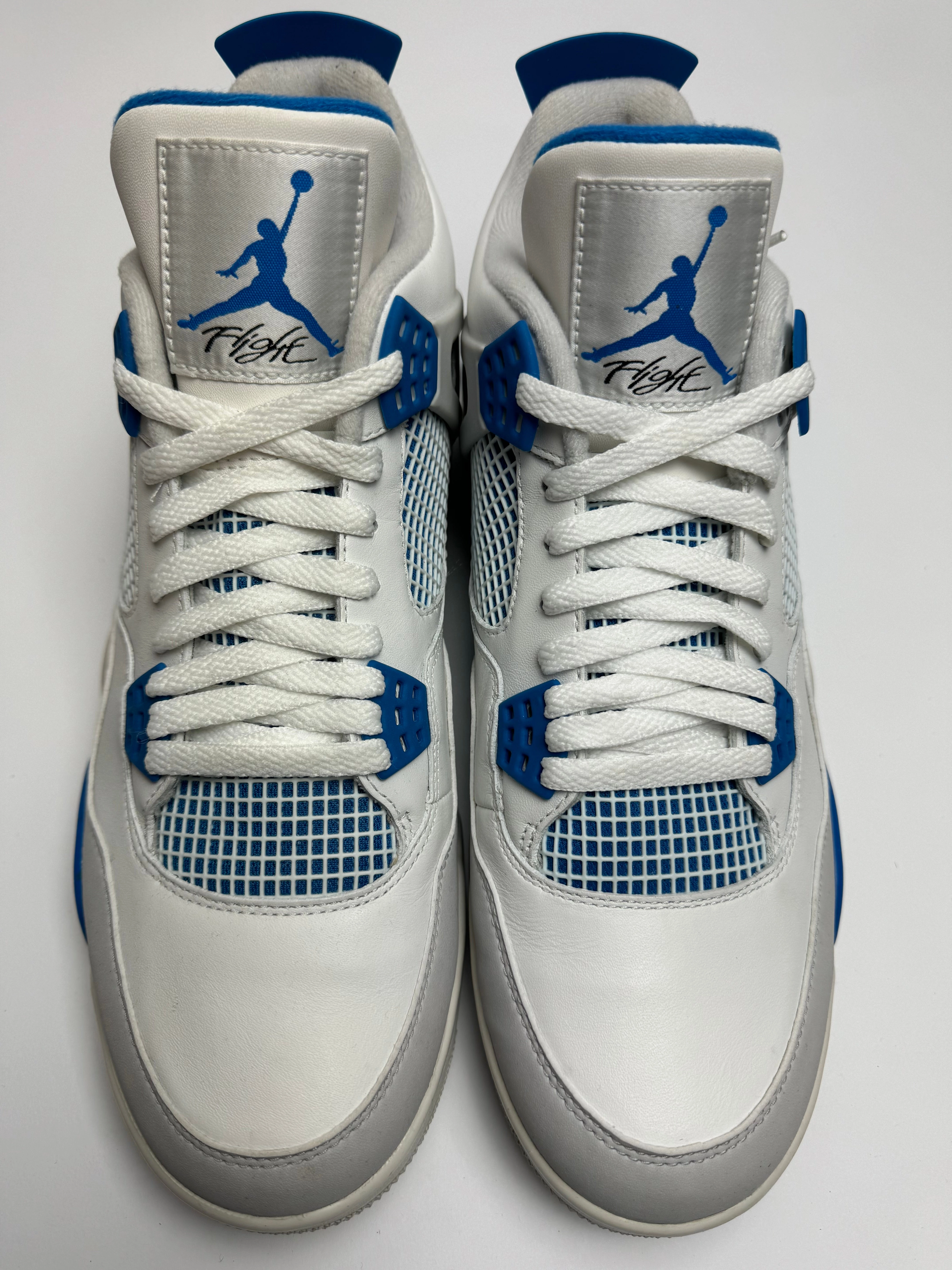 Self Tying Sneakers Air Jordan 4 "Military Blue" (2012 Release)