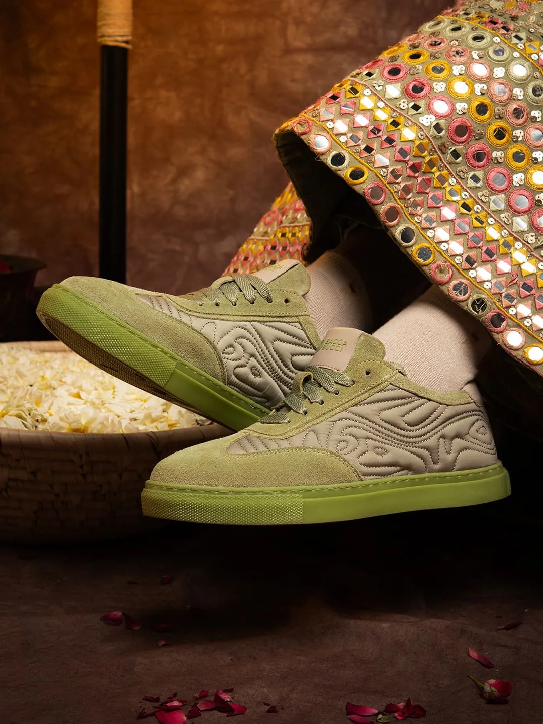 RANGREZA ETHNIC by Bacca Bucci Easy Spirit Walking Sneakers