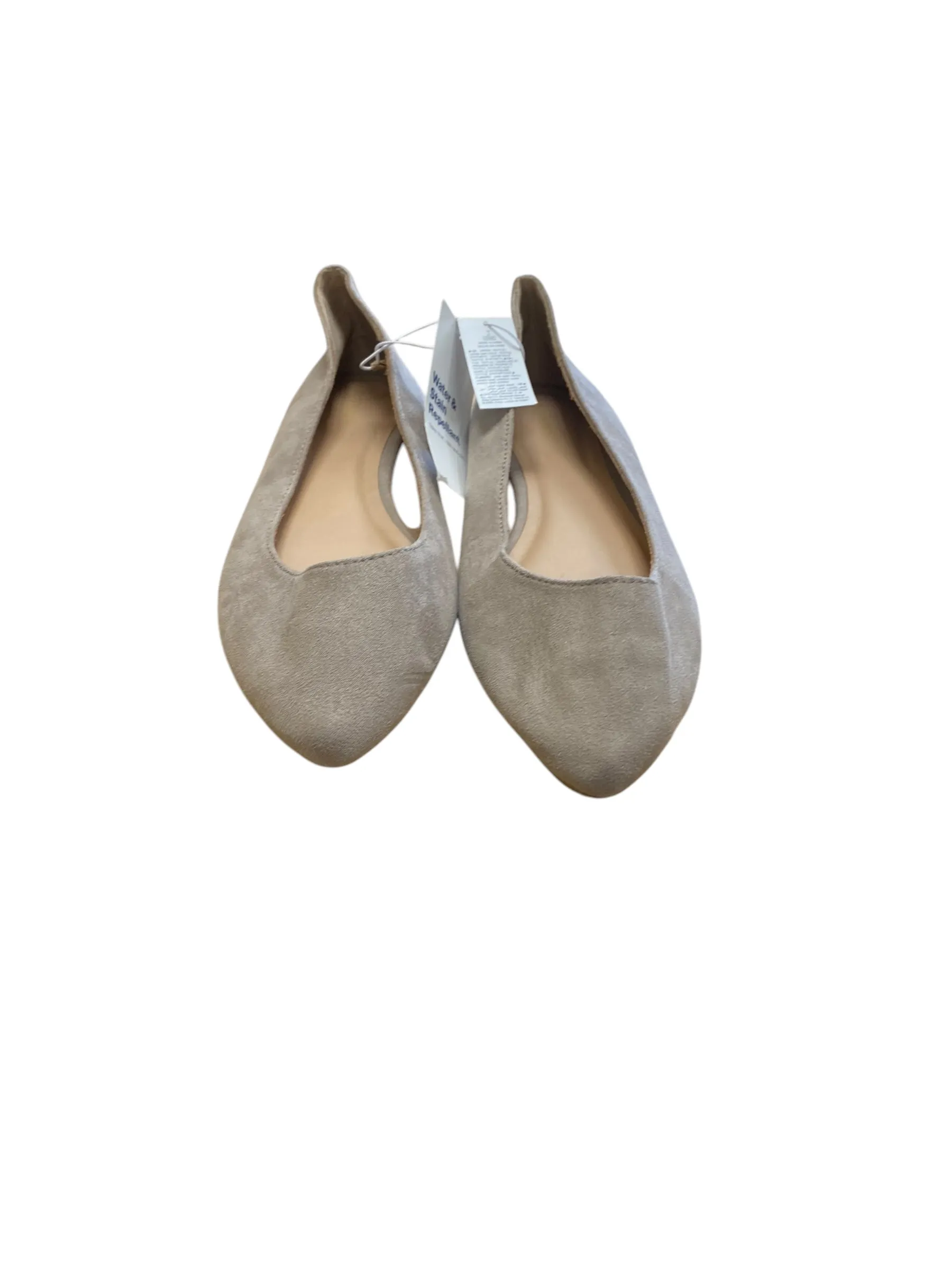 Shoes Flats By Old Navy In Beige, Size: 10 Flat Shoes With A Strap Across The Ankle Codycross