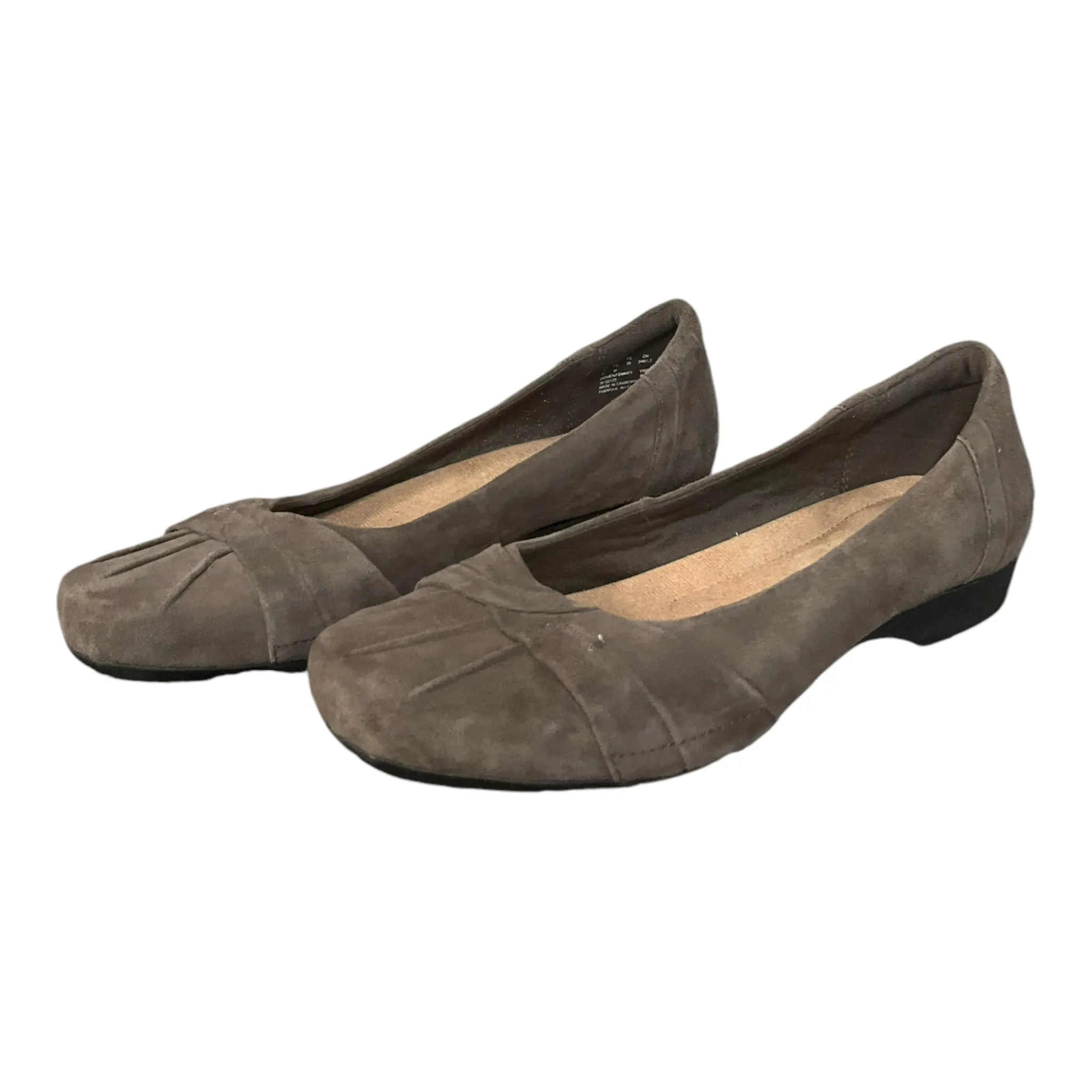 Best Flat Footed Shoes Shoes Flats By Clarks In Tan, Size: 7.5
