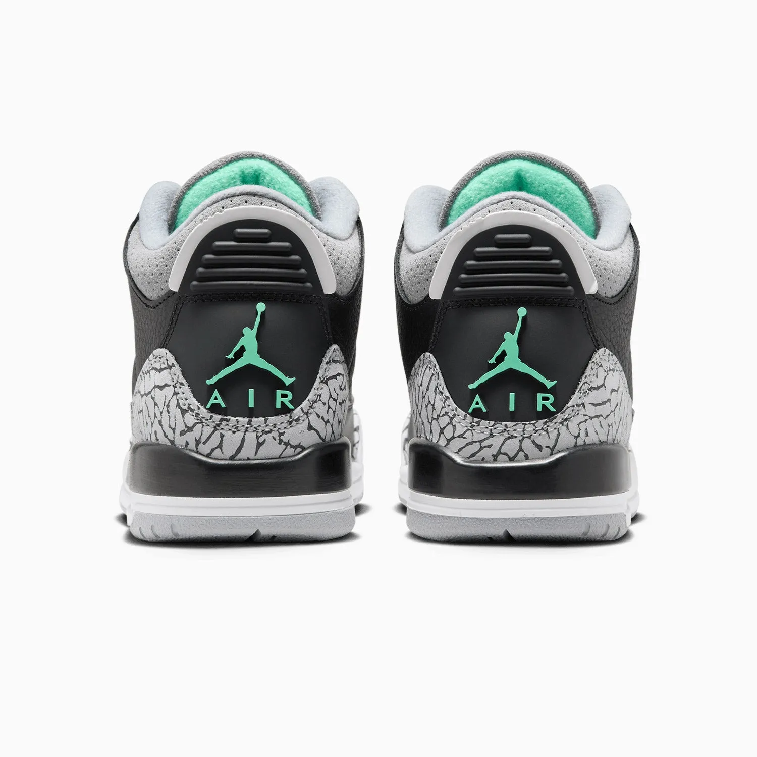 Kid's Air Jordan 3 Retro "Green Glow" Grade School Trending Sneakers 2024