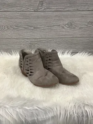 Waterproof Slip Resistant Boots Boots Ankle Flats By Coconuts In Grey, Size: 8