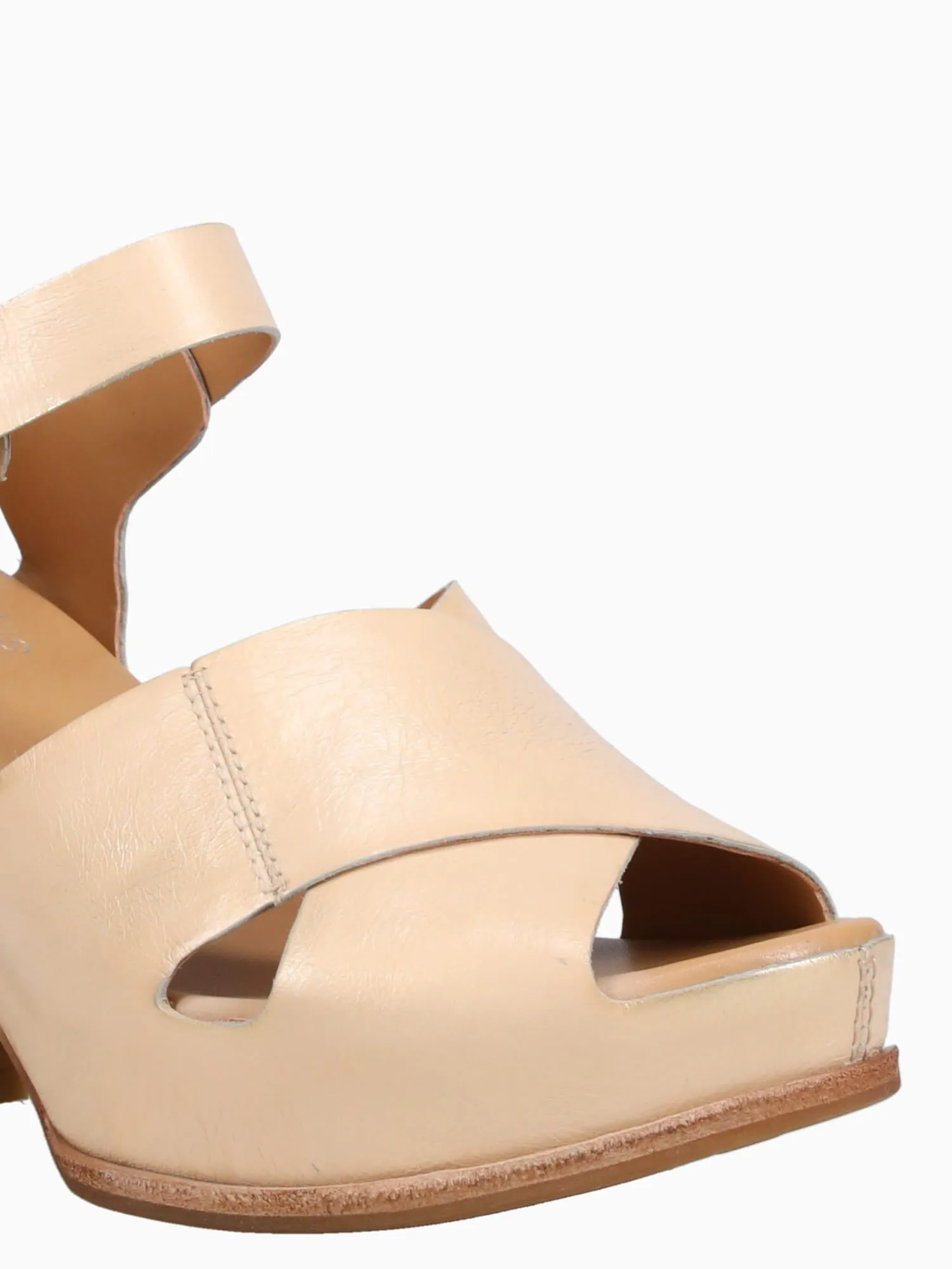 San Isabel Gold Met Basketball Shoes Casual