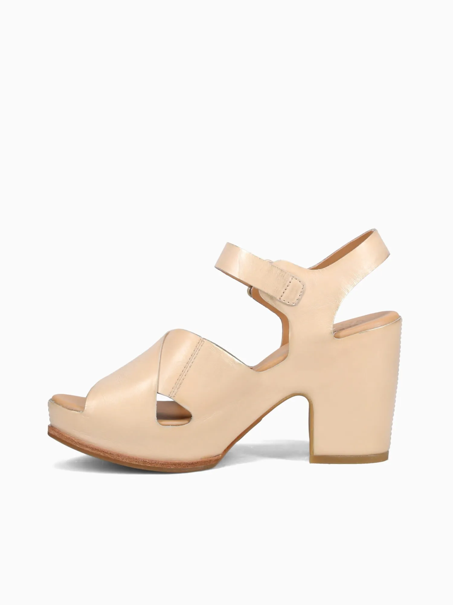 Steve Madden Casual Dress Shoes San Isabel Gold Met