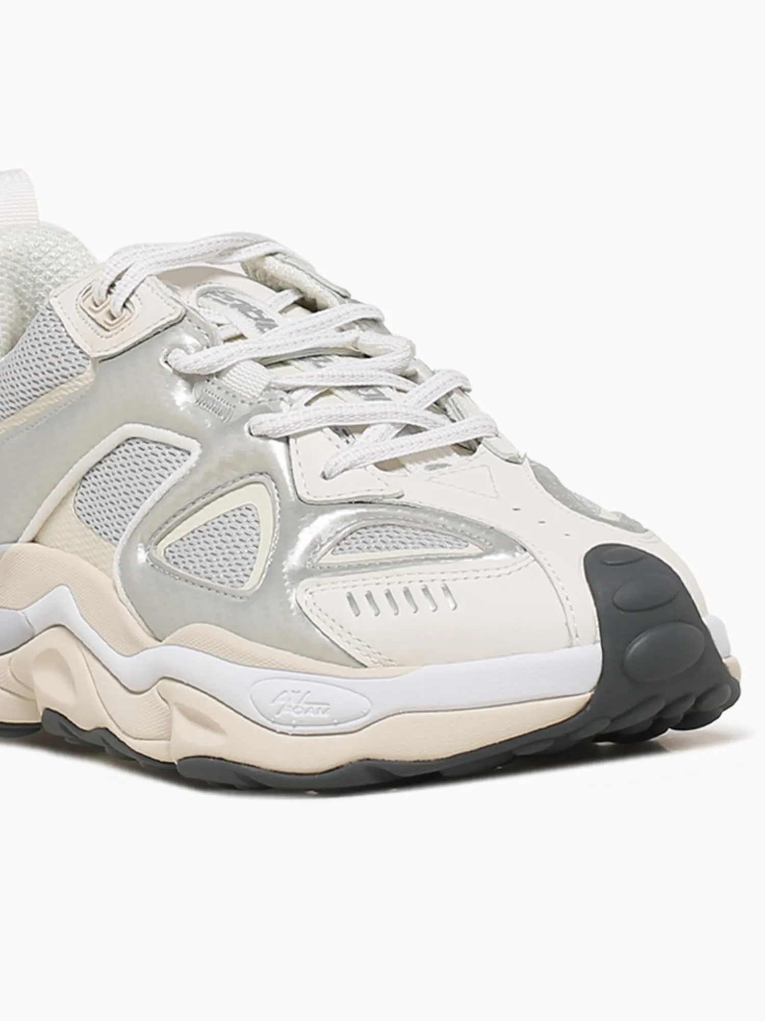 Satellite Runner Silver White leather Casual Evening Shoes