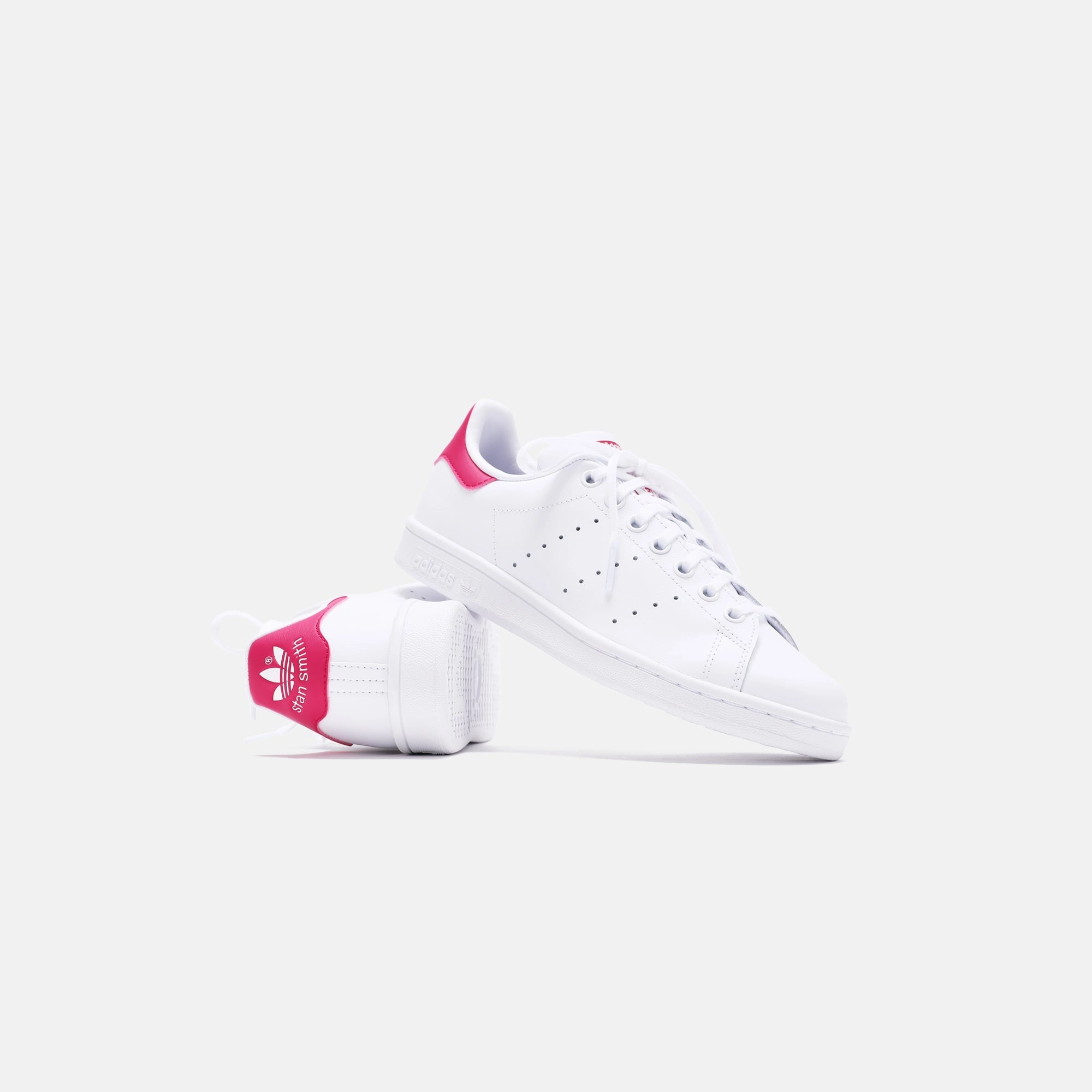 Adidas Unisex Accuracy 3 Firm Ground Soccer Shoe adidas Originals Grade School Stan Smith - White / Pink