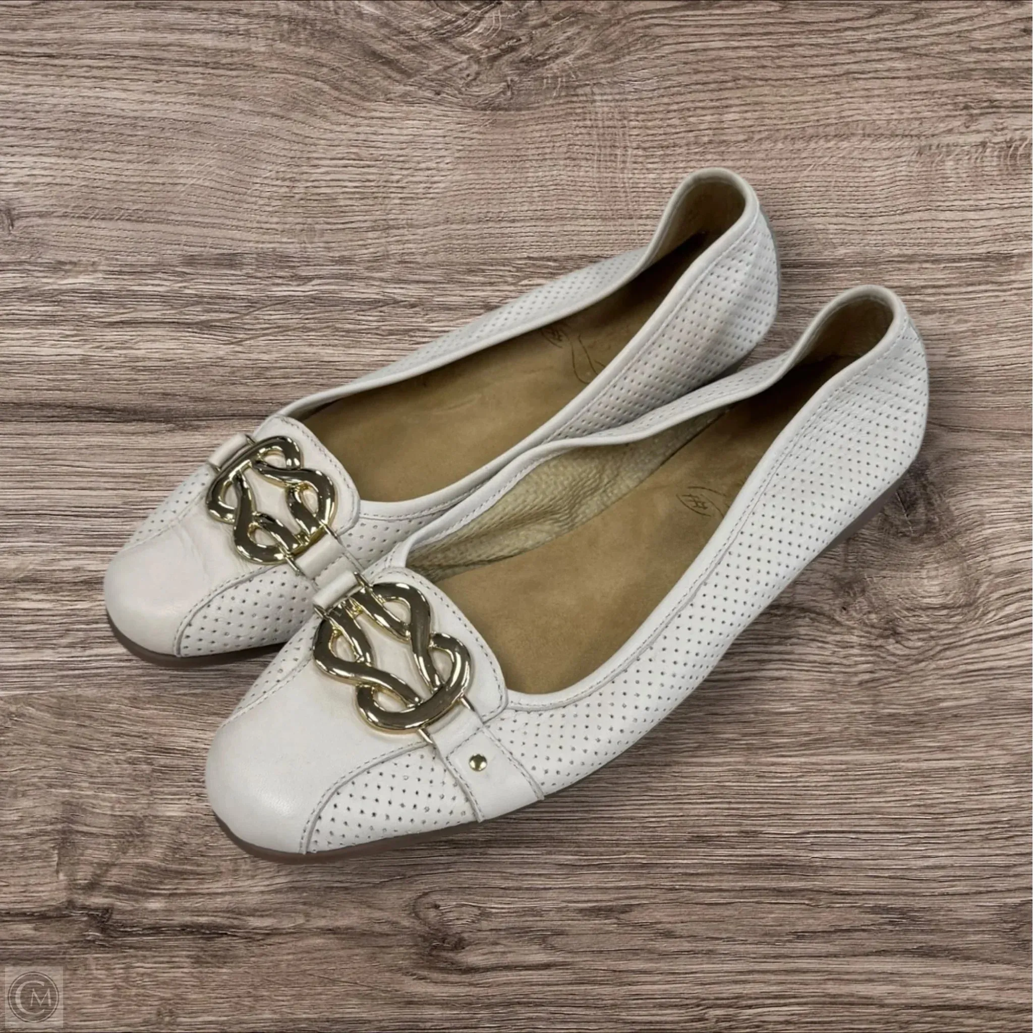 Comfortable Silver Flat Shoes Shoes Flats By Aerosoles In Cream, Size: 10