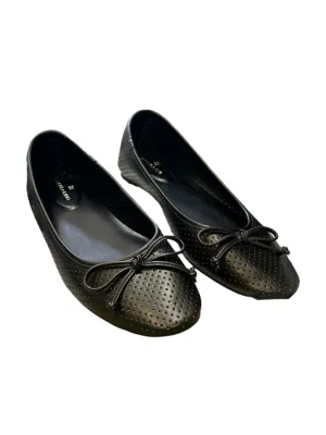Shoes Flats By Bandolino In Black, Size: 8.5 Saltshaker Flats Shoe