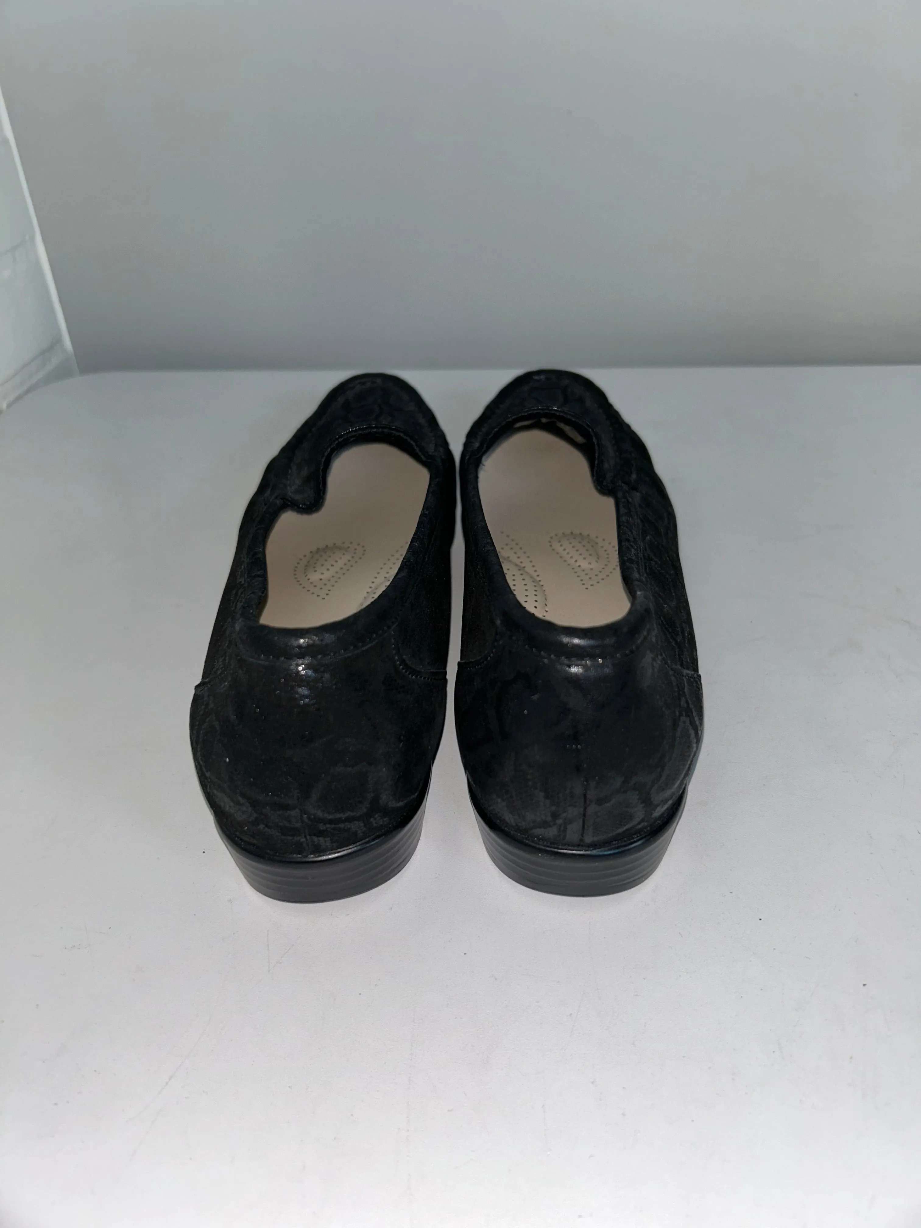 Supportive Flat Dress Shoes Shoes Flats By Sas In Black, Size: 11