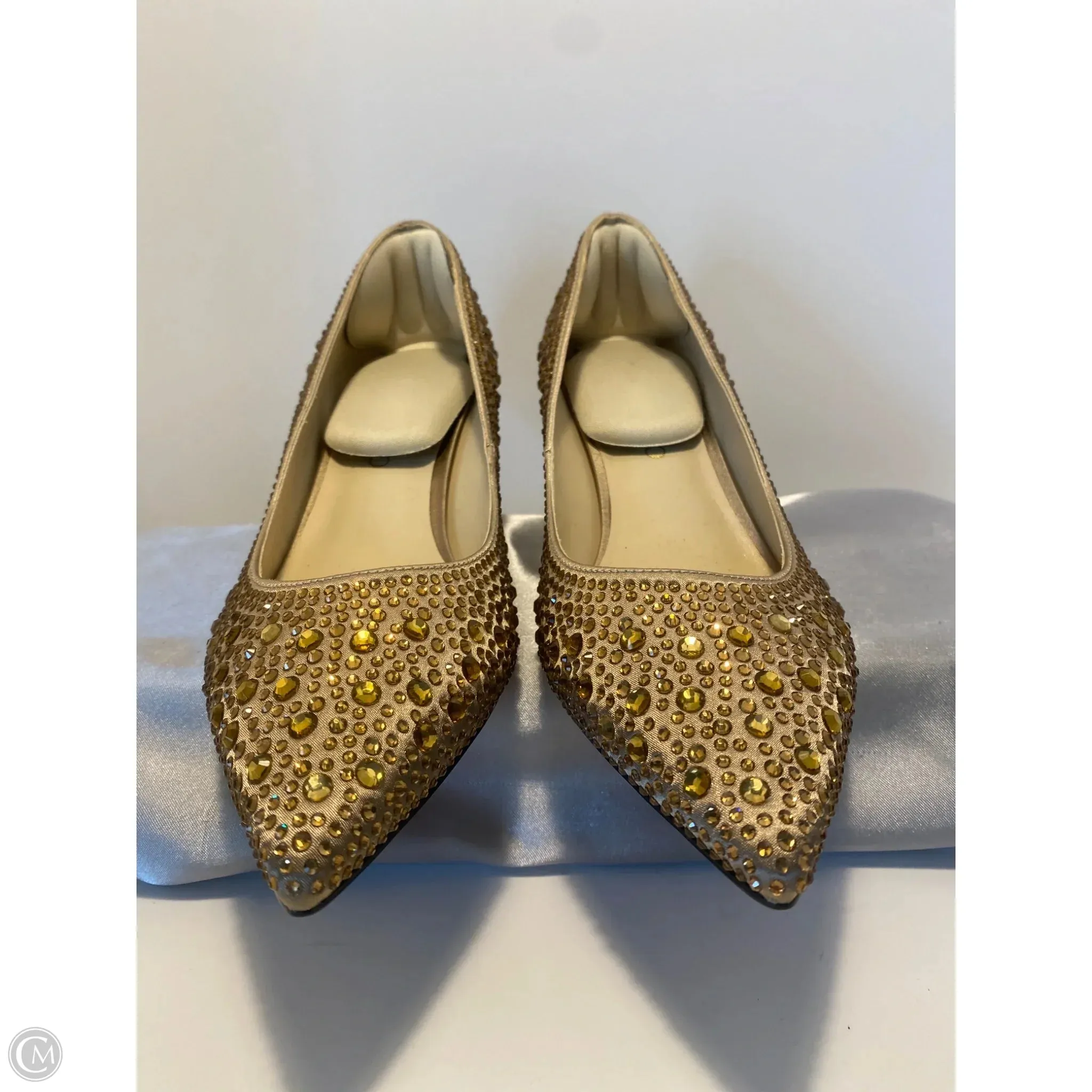Autumn Casual Shoes Shoes Heels Kitten By Clothes Mentor In Gold, Size: 7.5