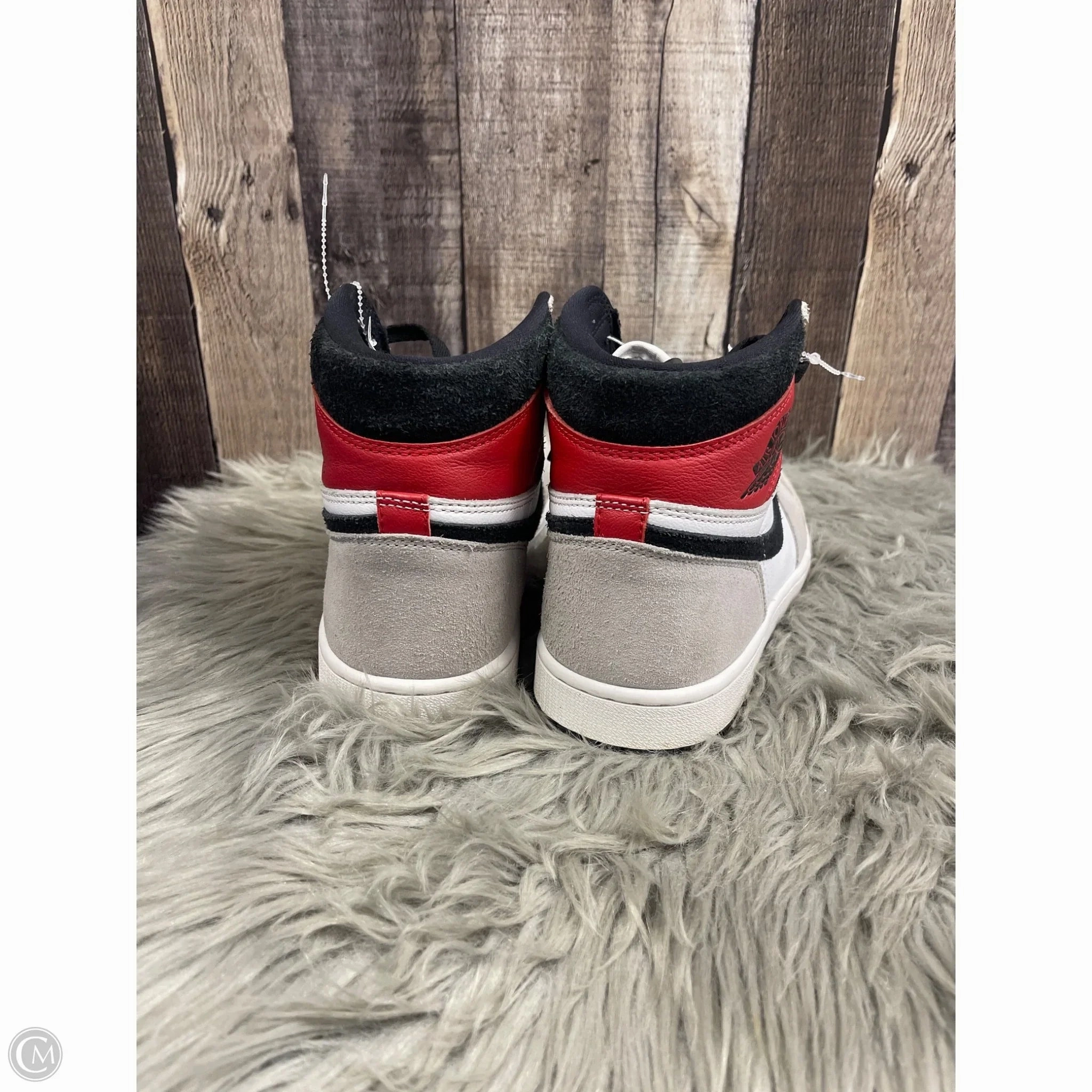 Shoes Athletic By Nike In Grey & Red, Size: 10.5 High Top Sneakers With Shorts