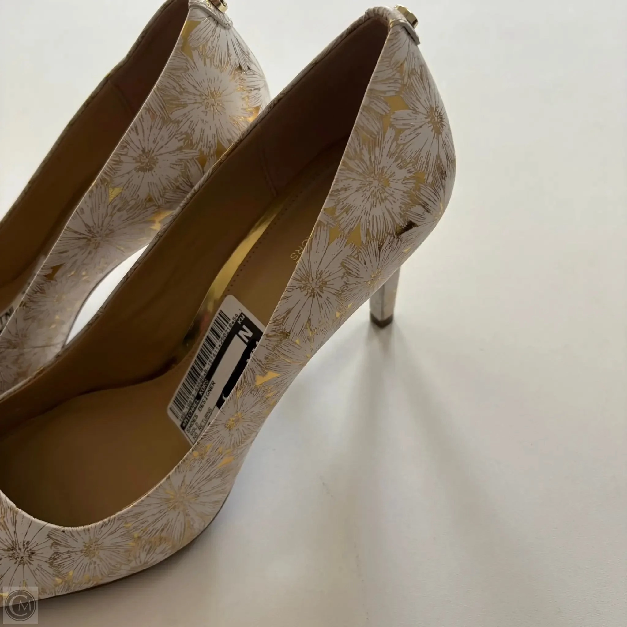 Shoes Designer By Michael Kors In Gold, Size: 9.5 Jordan Air Latitude 720 Casual Shoes