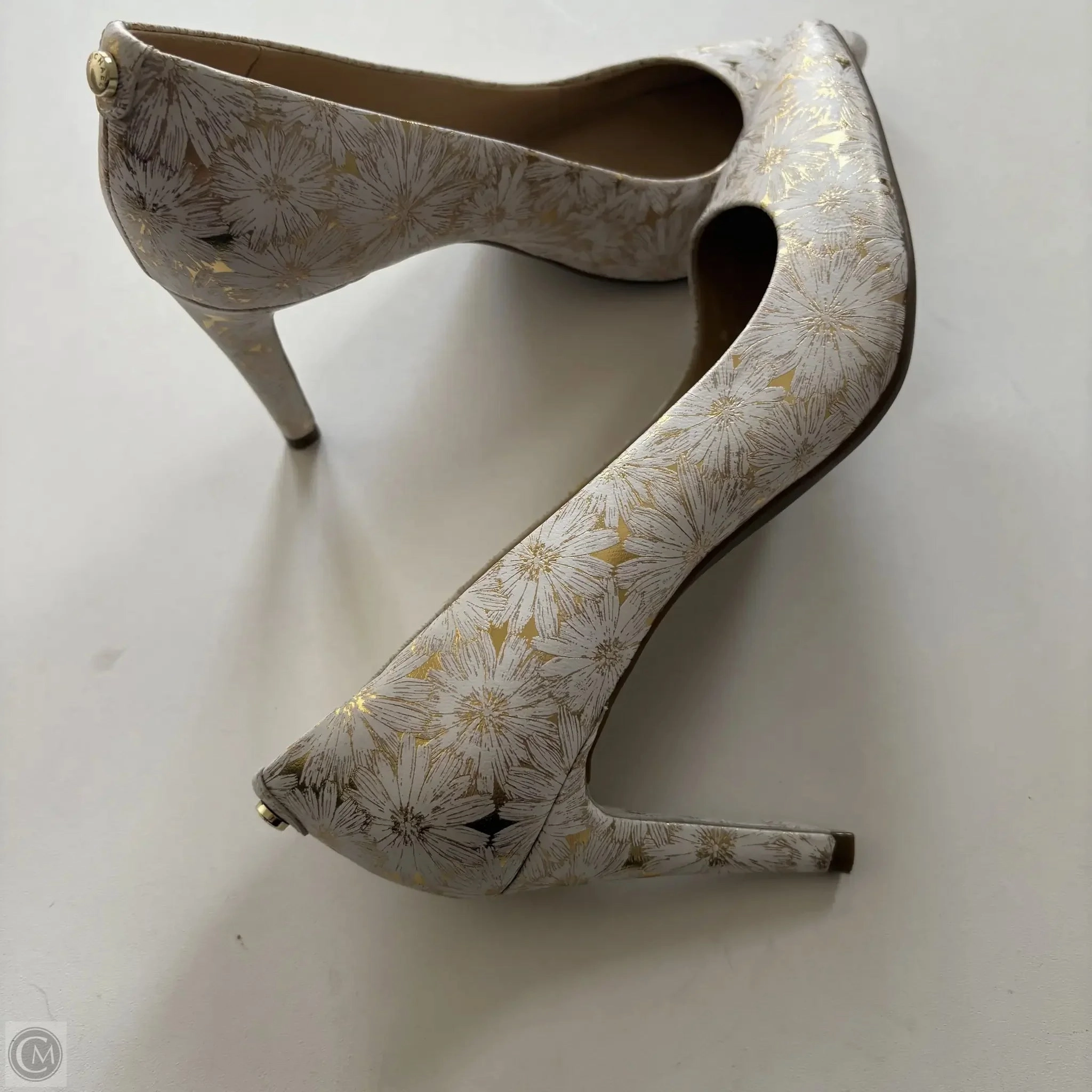 Shoes Designer By Michael Kors In Gold, Size: 9.5 Shoes For Casual Wear