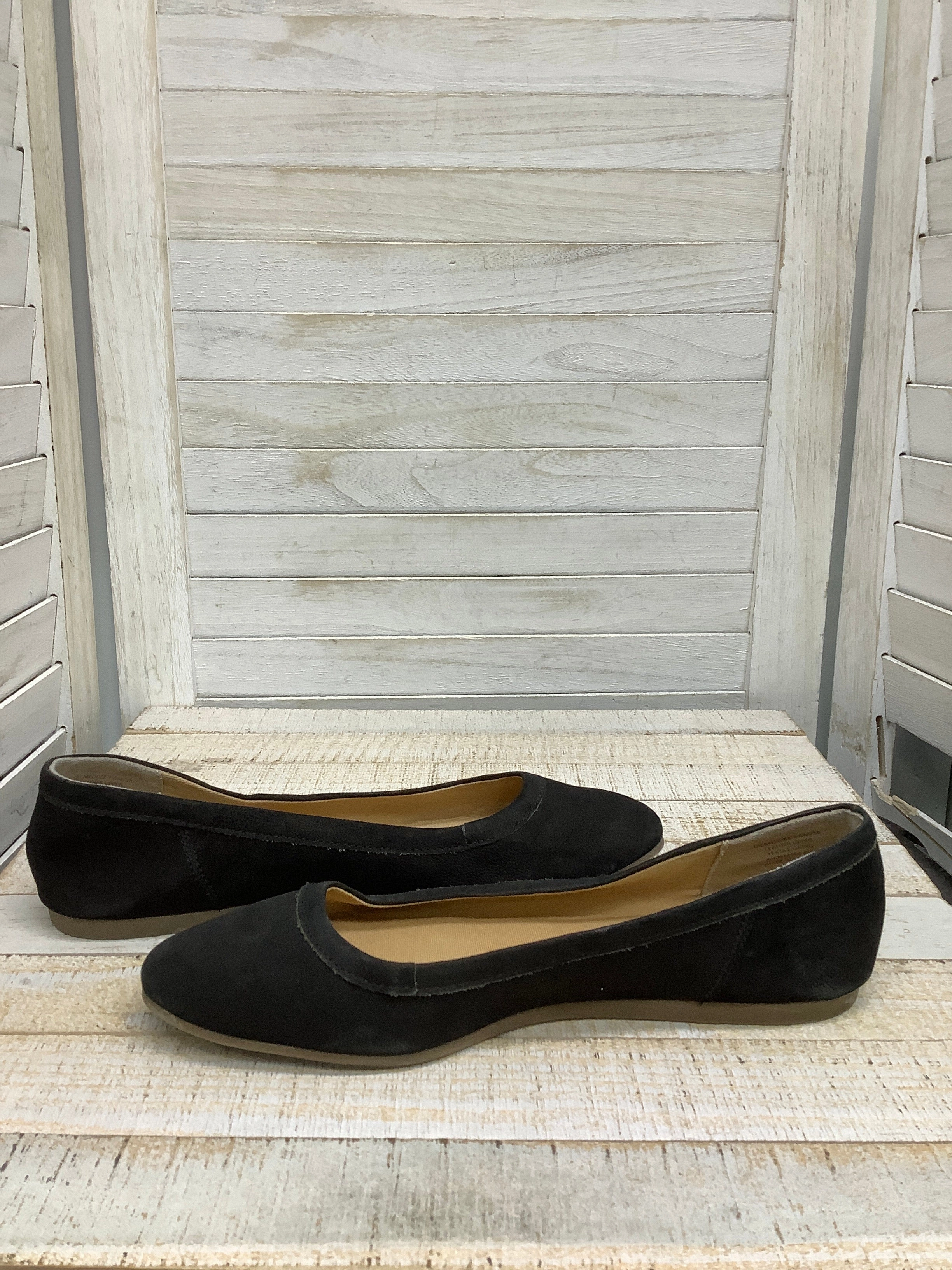 Flat Pointed Toe Shoes Shoes Flats By Crown Vintage In Black, Size: 7.5