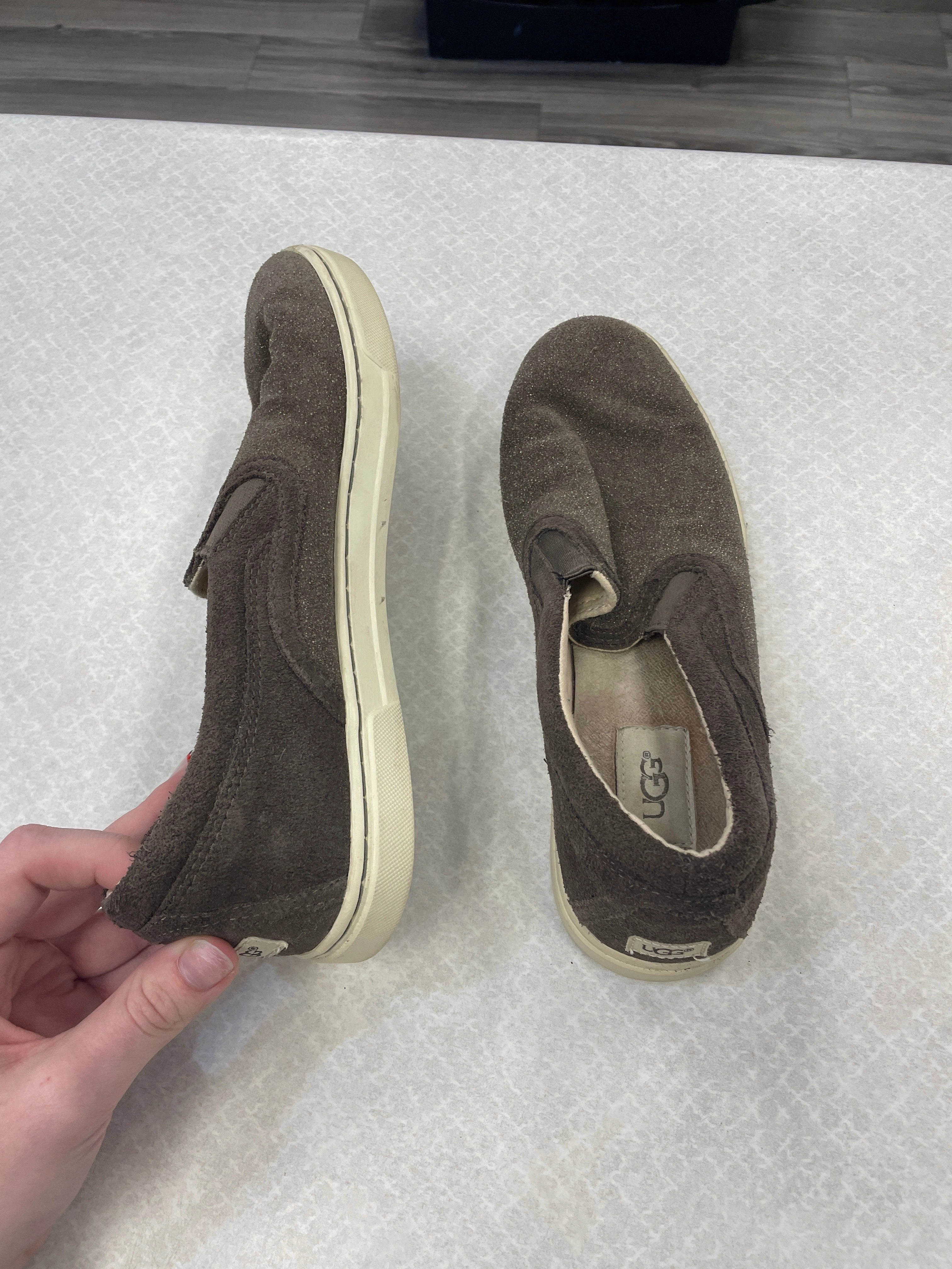 Shoes Flats By Ugg In Brown, Size: 8 Jeans Flat Shoes