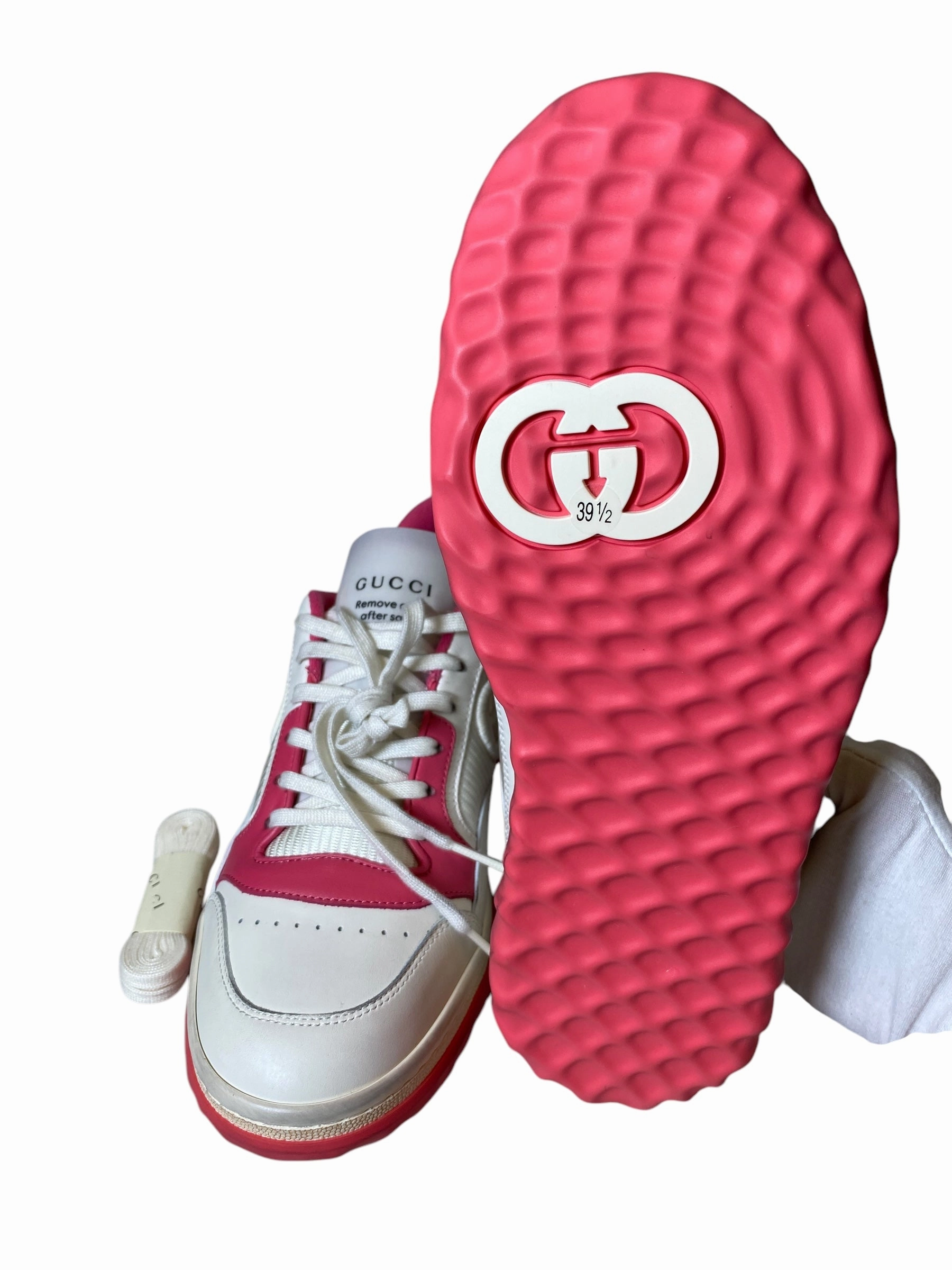 Wally Americana Casual Shoes Shoes Luxury Designer By Gucci In Pink & White, Size: 9