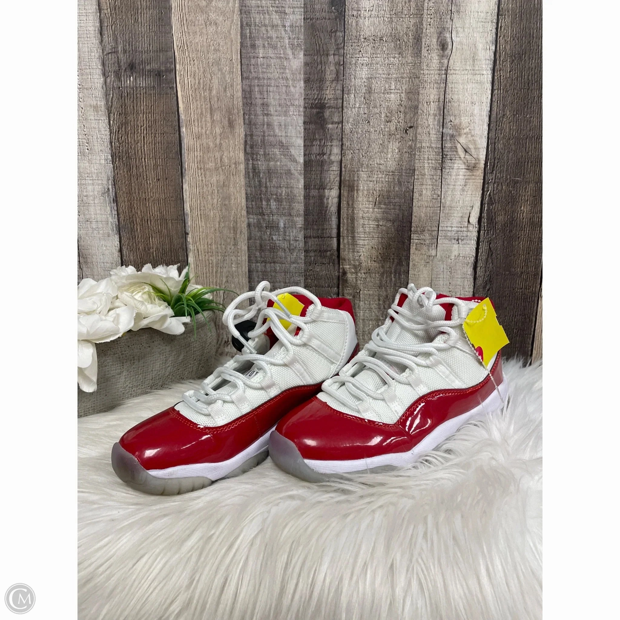 Shoes Luxury Designer By Jordan In Red & White, Size: 7 Gold High Top Sneakers