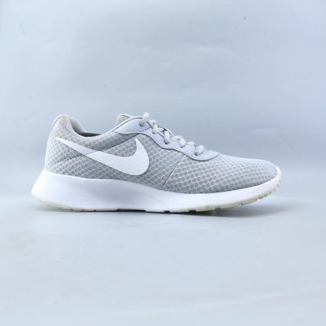 NIKE TANJUN Barry Sanders Shoes