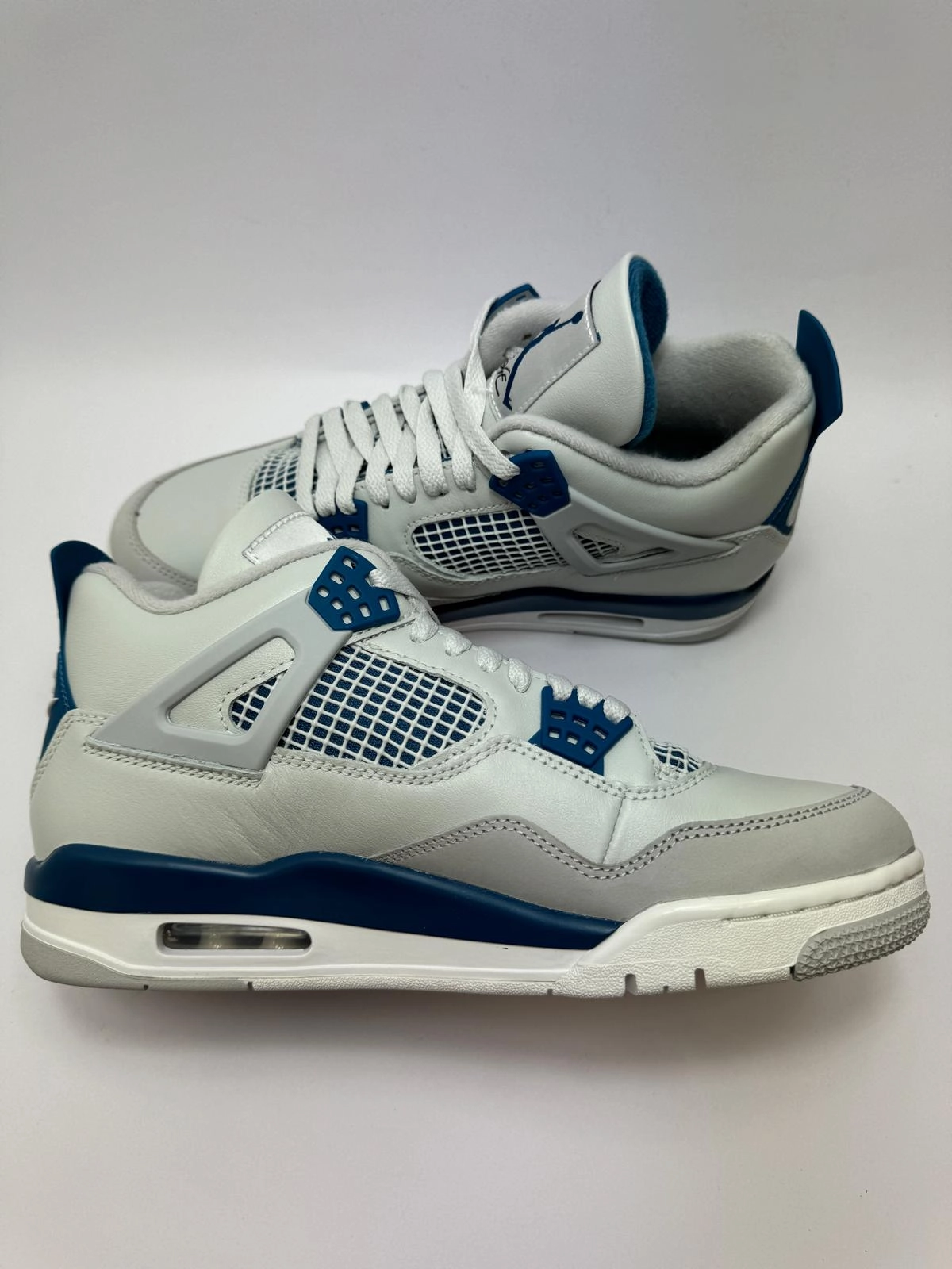 Best Shoe Protector Spray For Sneakers Jordan 4 Retro "Military Blue (2024)"