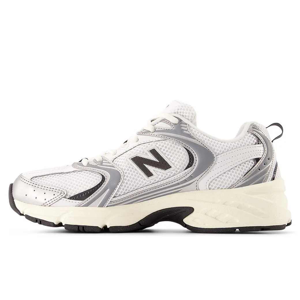 Womens New Balance 530 in Silver Metalic/Black Cement New Balance 550 Blue White