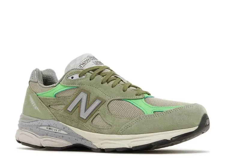 New Balance Gray 5 New Balance 990v3 x Patta Green