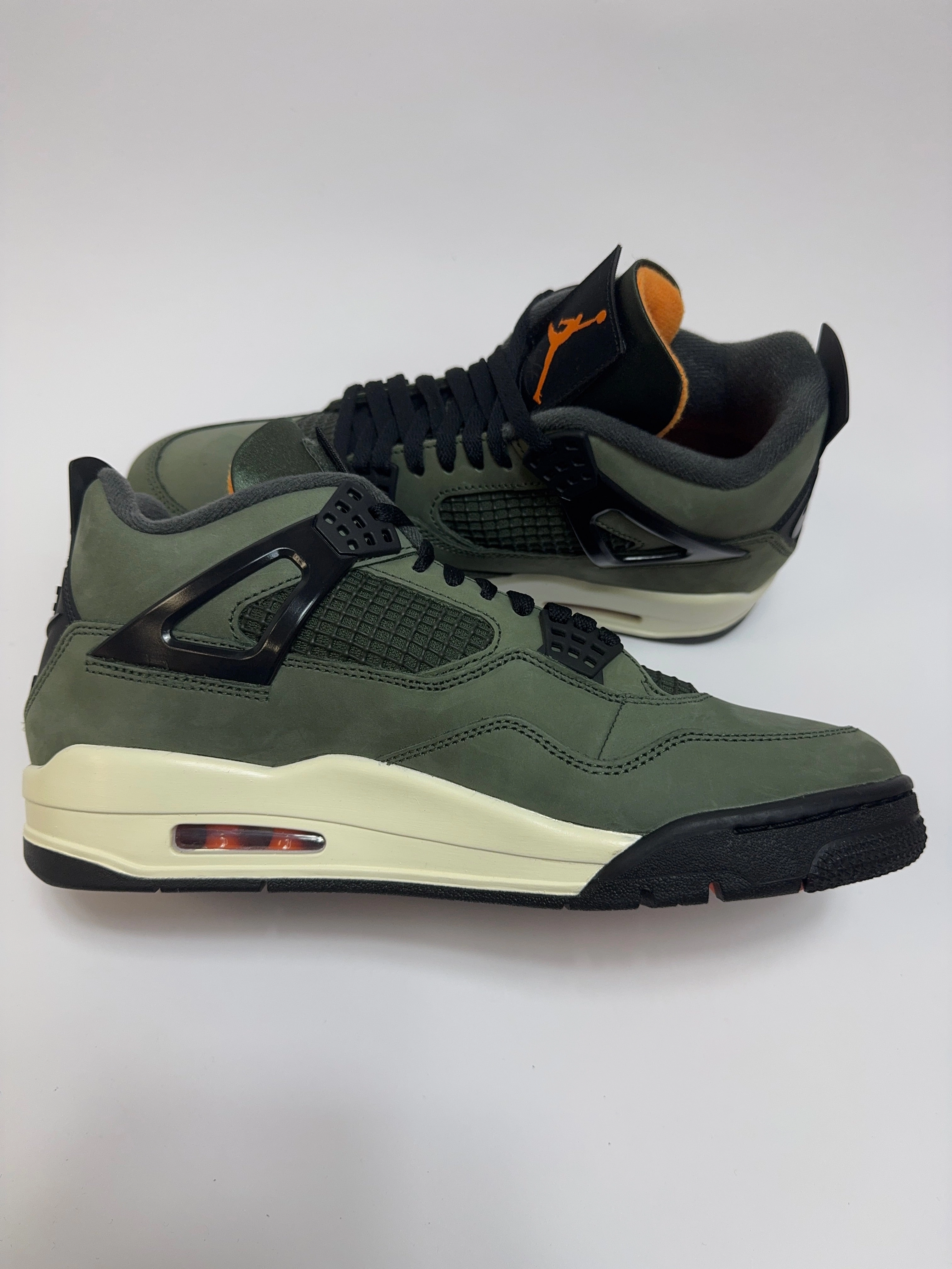 Easy Spirit Sneakers On Sale Jordan 4 Retro OG SP "Undefeated" (2025)