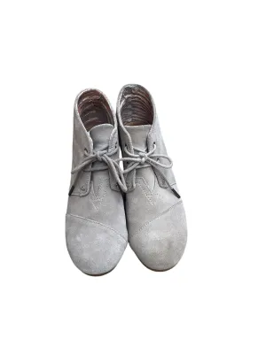 Waterproof Leather Boots Boots Ankle Heels By Toms In Tan, Size: 9