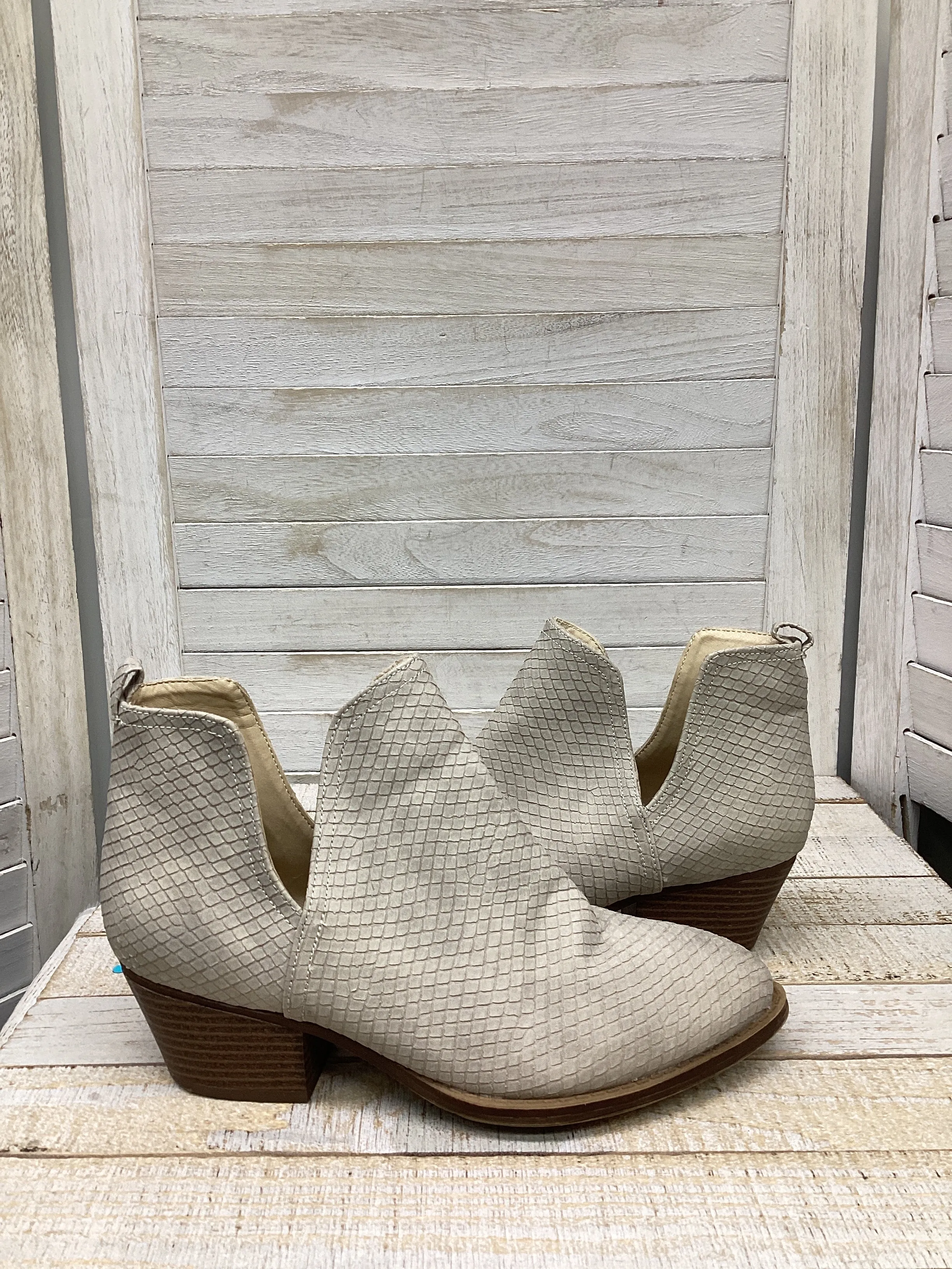 Ww2 Para Boots Boots Ankle Heels By Laundry In Grey, Size: 5.5