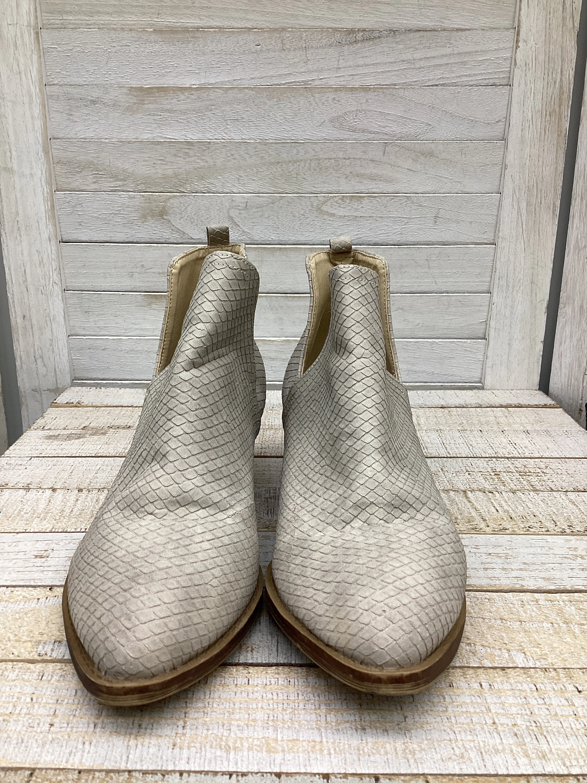 Boots Ankle Heels By Laundry In Grey, Size: 5.5 Dressy Winter Boots