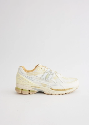 1906R Lunar New Year 'Ivory' Sneakers New Balance Softball Shoes