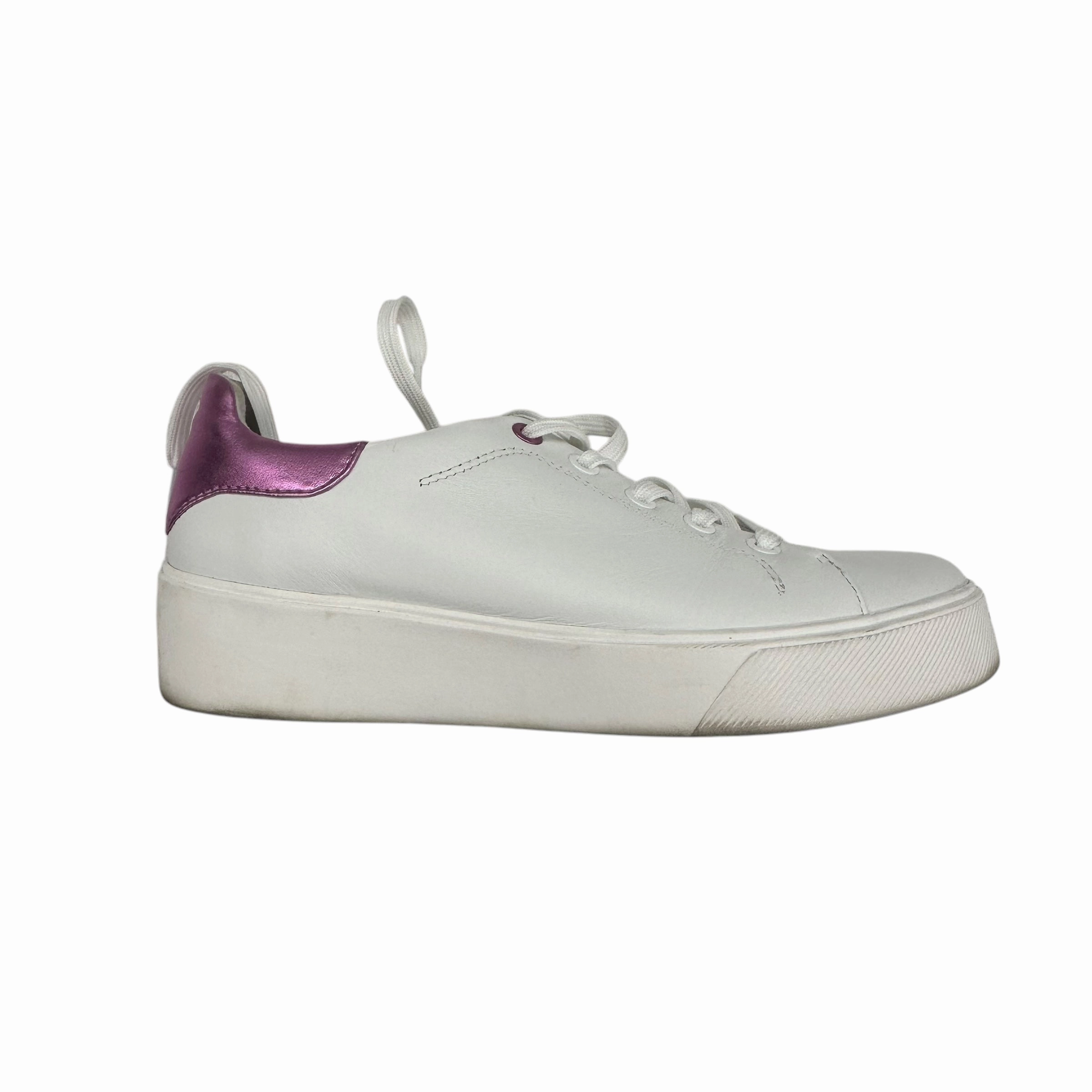 Casual Shoes For Standing All Day Shoes Sneakers By Naturalizer In White, Size:6.5