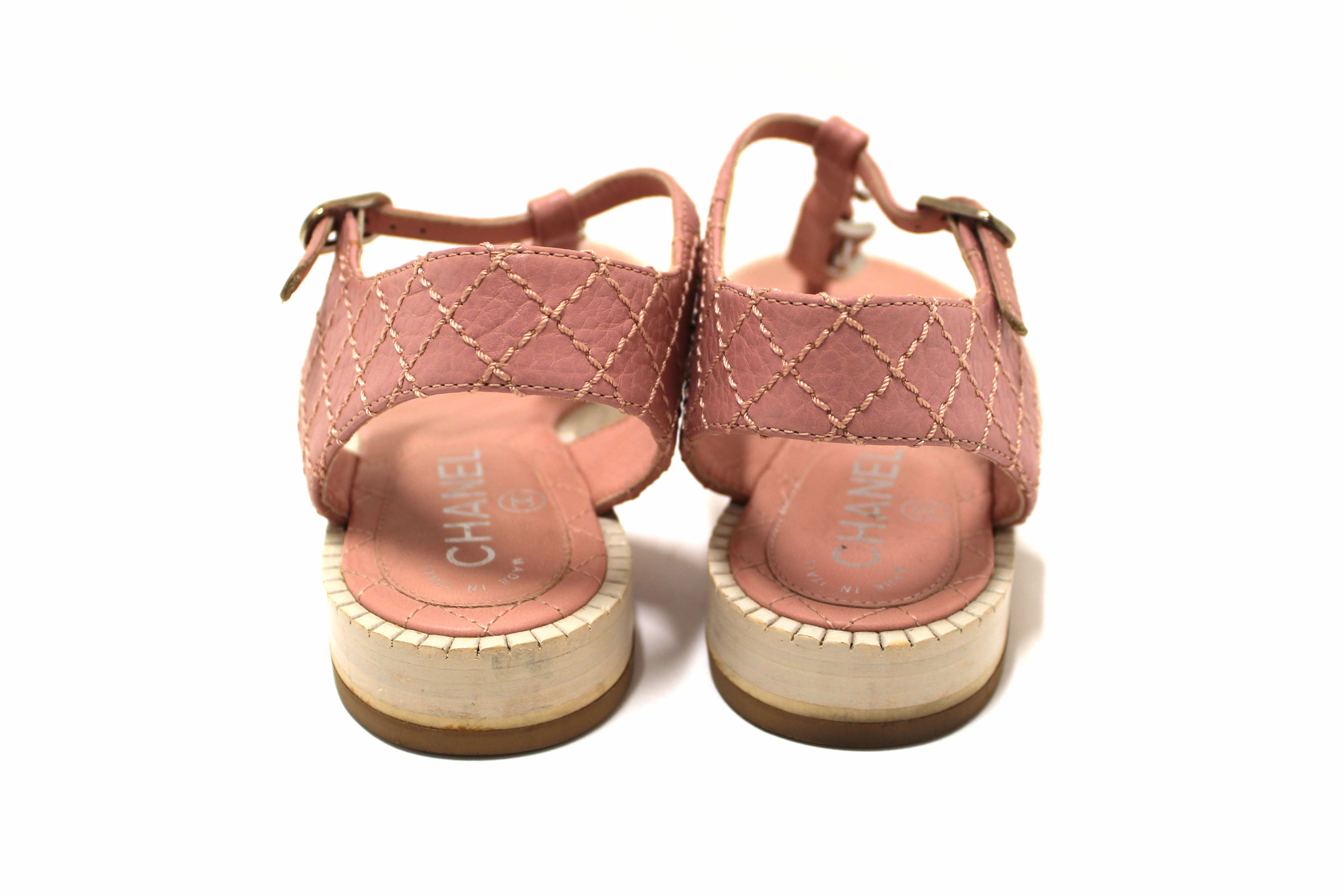 Chanel Pink Quilted Leather Chain Link Thong Flat Sandals Size 37 Western Casual Shoes