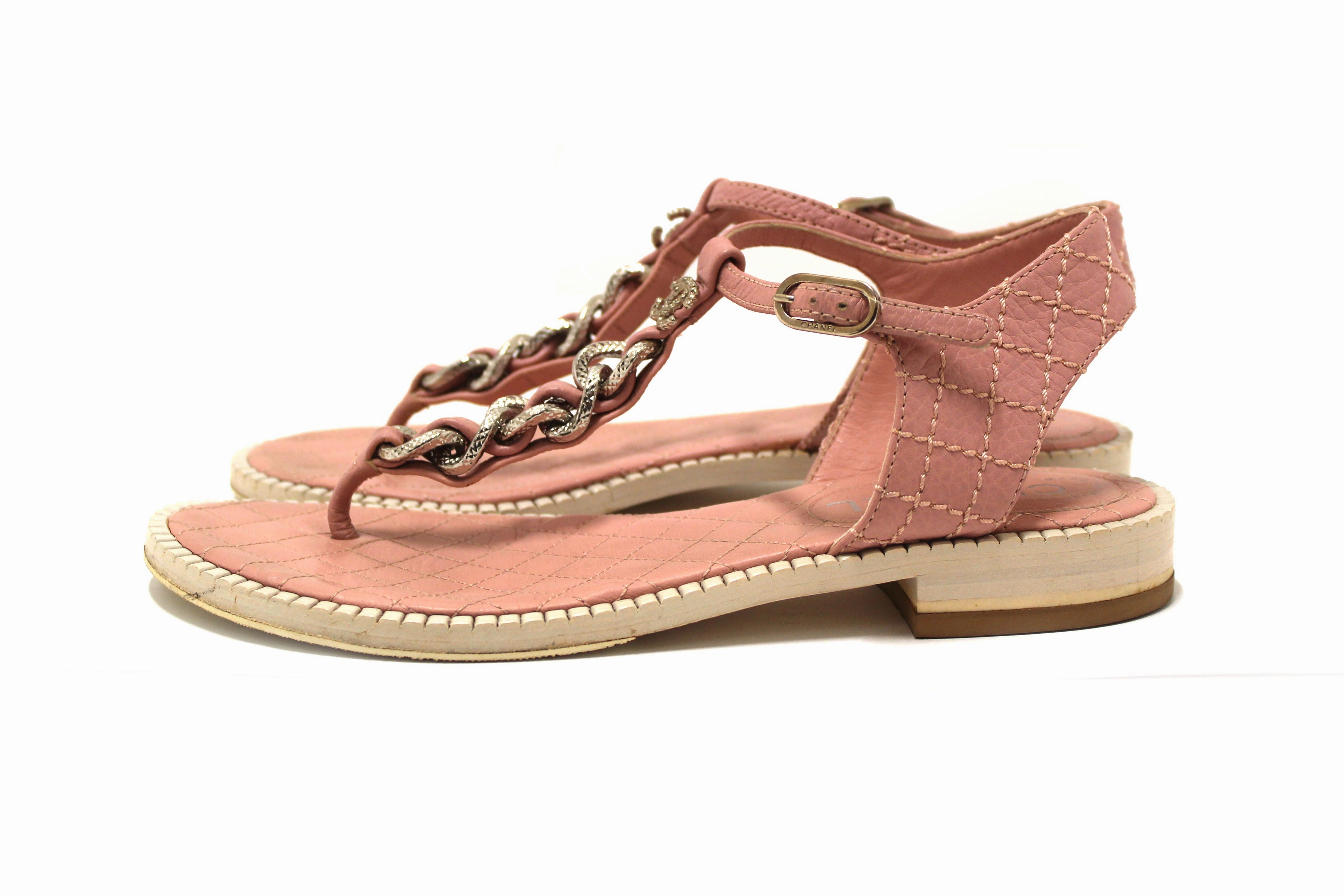 Chanel Pink Quilted Leather Chain Link Thong Flat Sandals Size 37 Comfortable Casual Slip On Shoes
