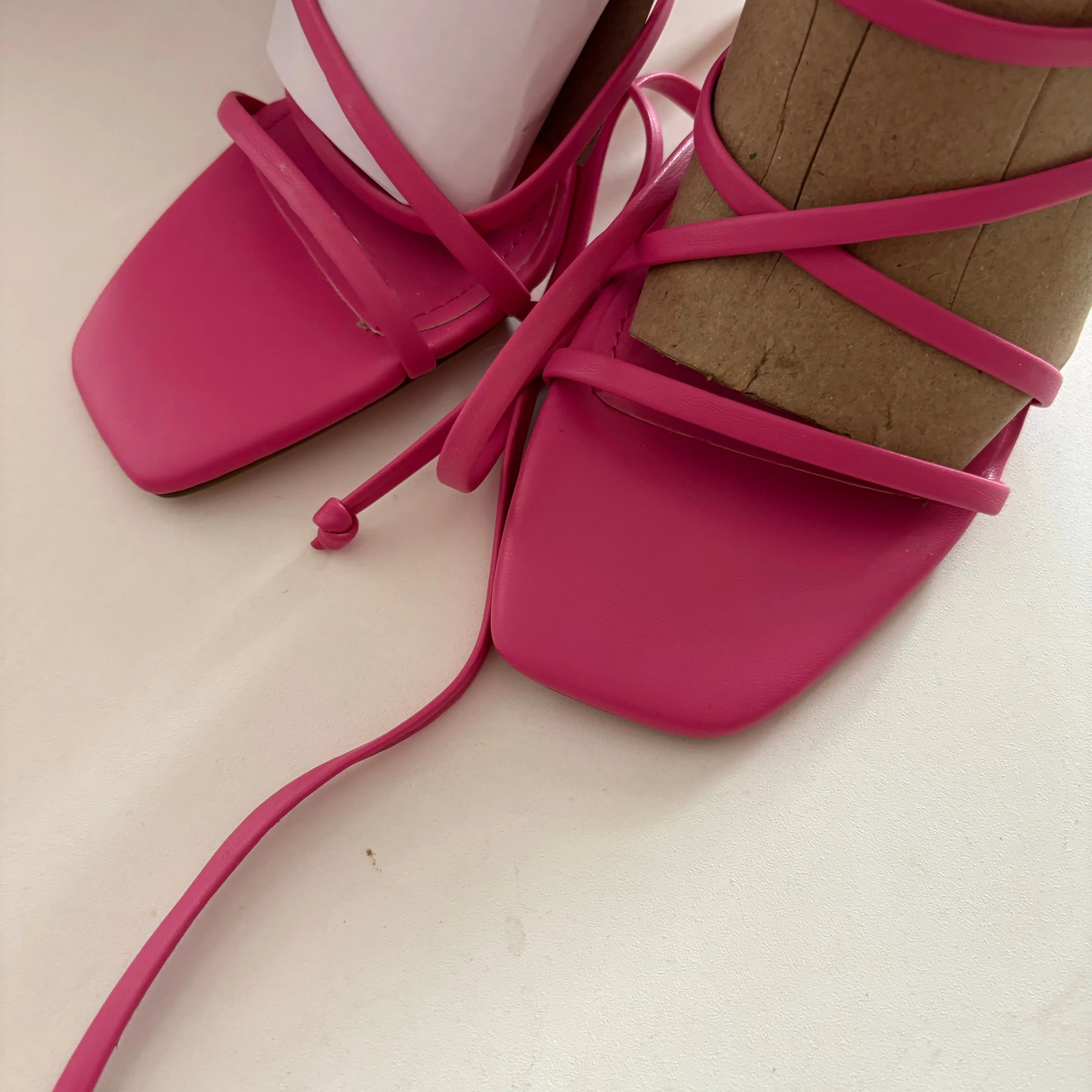 Retro 1 Mid Se Casual Shoes Shoes Heels Stiletto By Guess In Pink, Size: 7.5