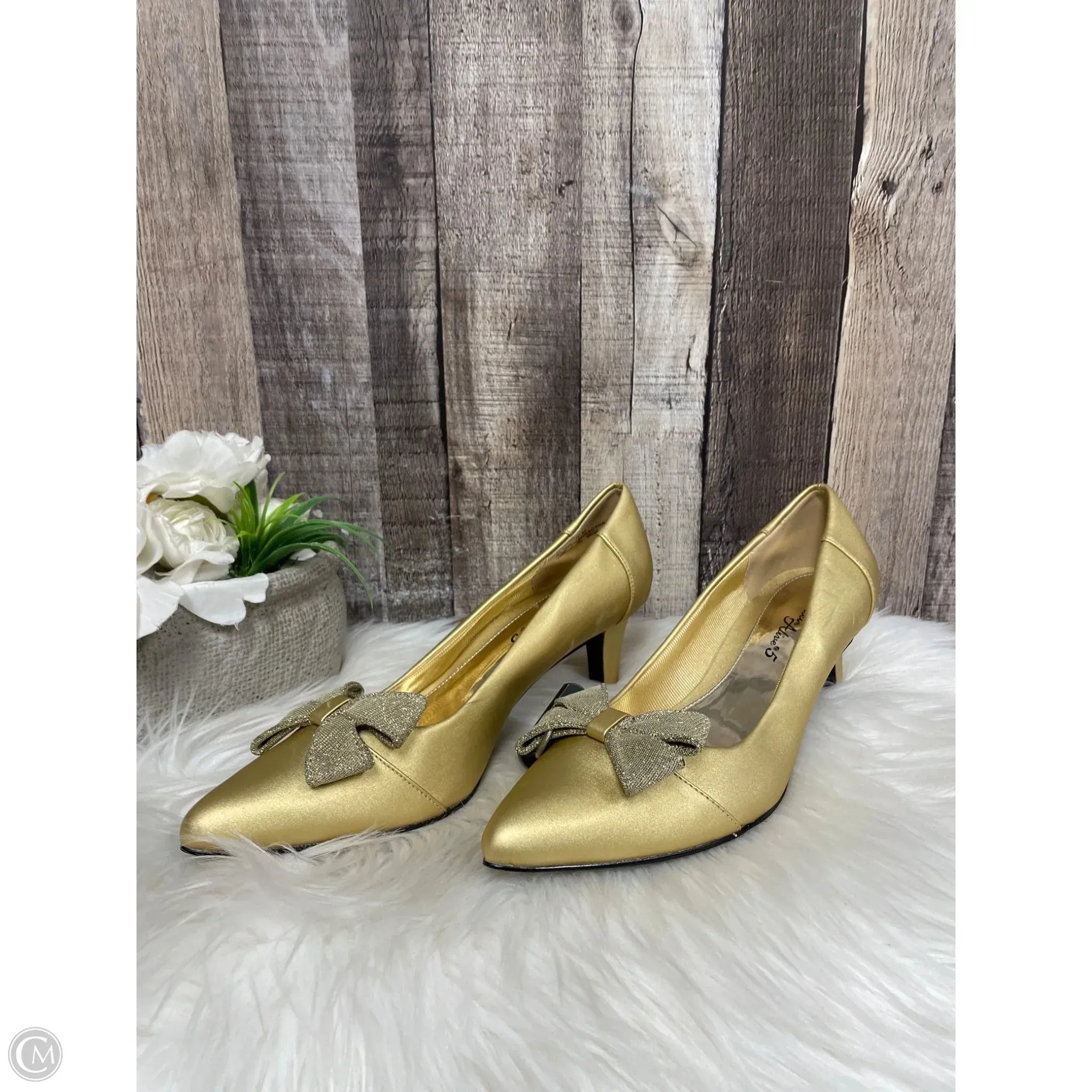 Shoes Heels Kitten By Easy Street In Gold, Size: 10 New Balance 574 Rugged Casual Shoes