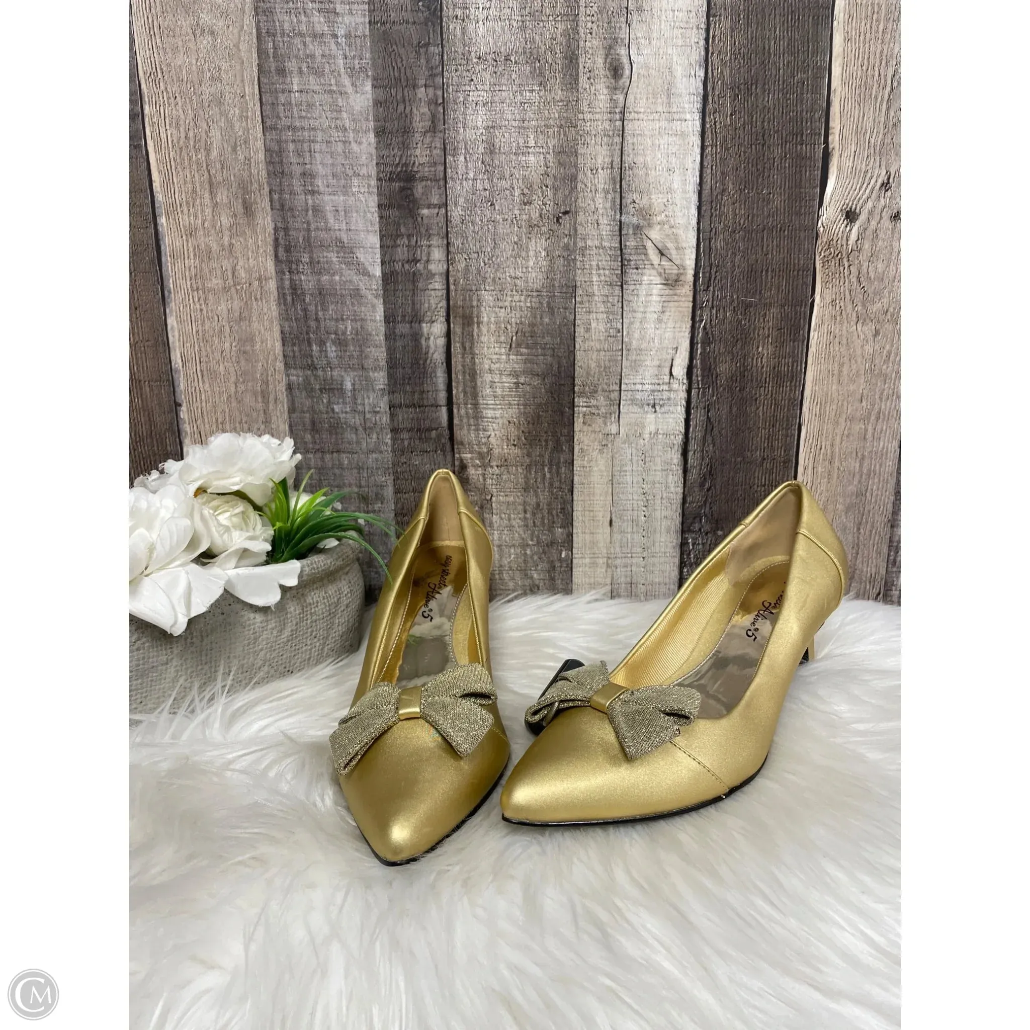 Shoes Heels Kitten By Easy Street In Gold, Size: 10 Tan Suede Casual Shoes