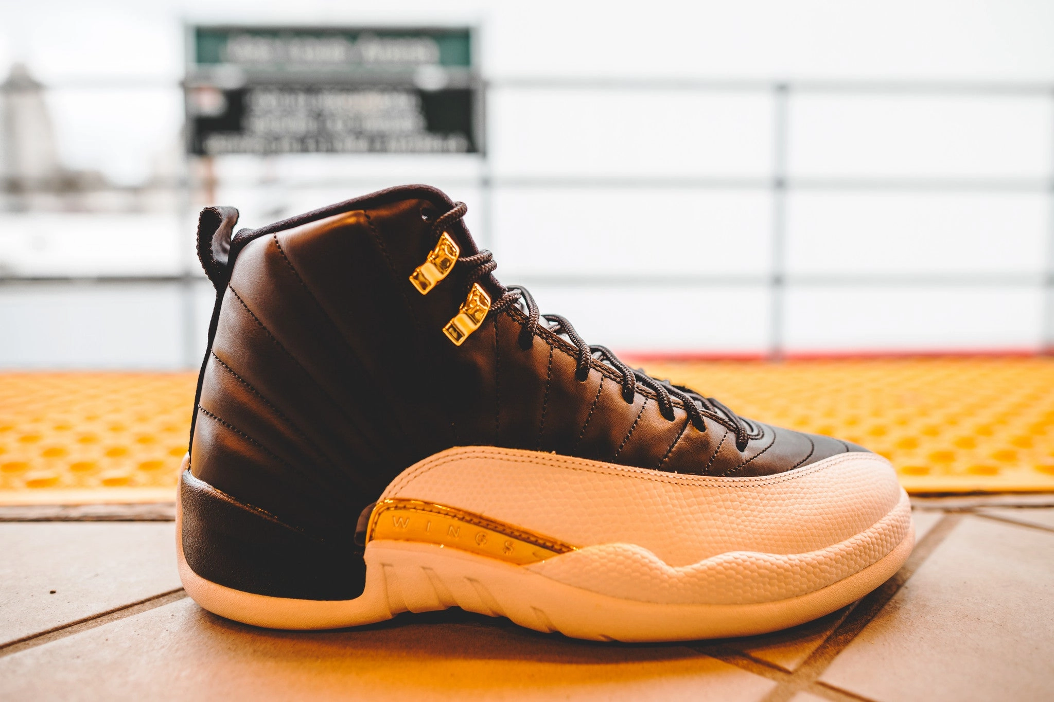 Sneakers Stream Air Jordan 12 Retro 'Wings' 2016 SKU 848692 033 - Authentic - New in Box