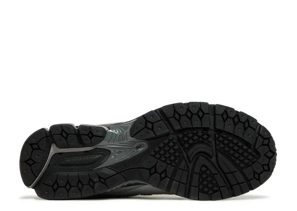 New Balance 2002r JD Grey New Balance Triple Black 9060 Wo