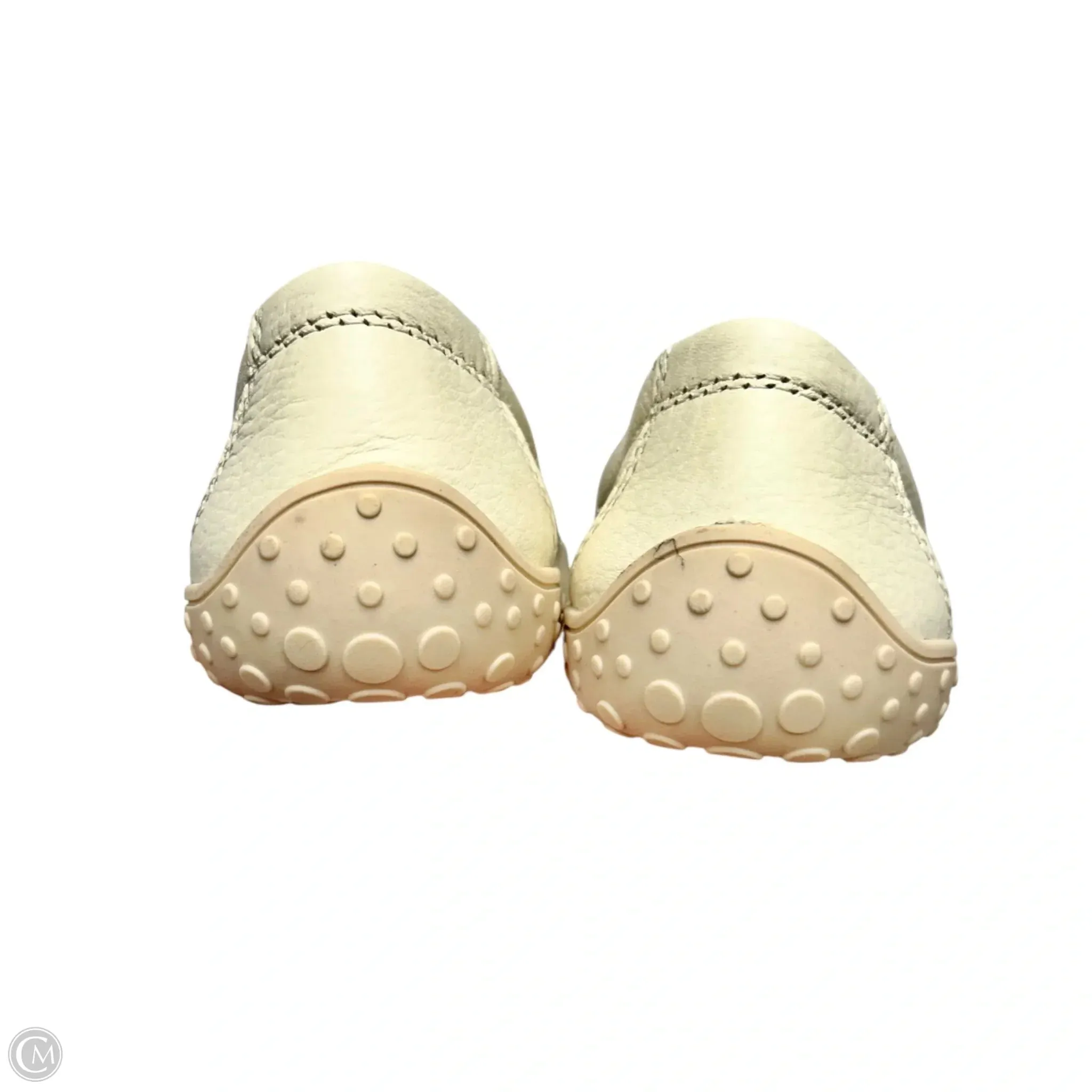 Shoes Flats By Bare Traps In Ivory, Size: 5 Best Casual Shoes For Knee Pain