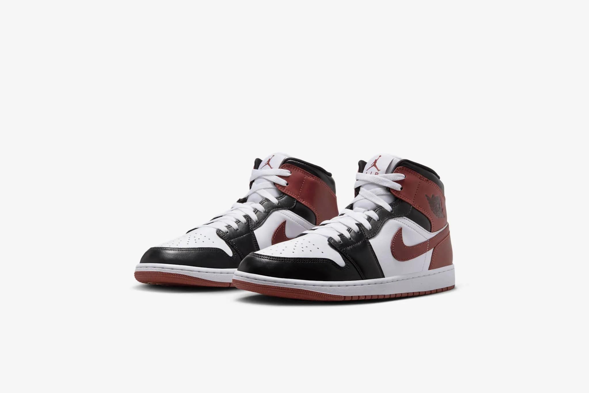 Air Jordan "1 Mid SE" M - White / Dark Pony Sperry Sneakers On Sale