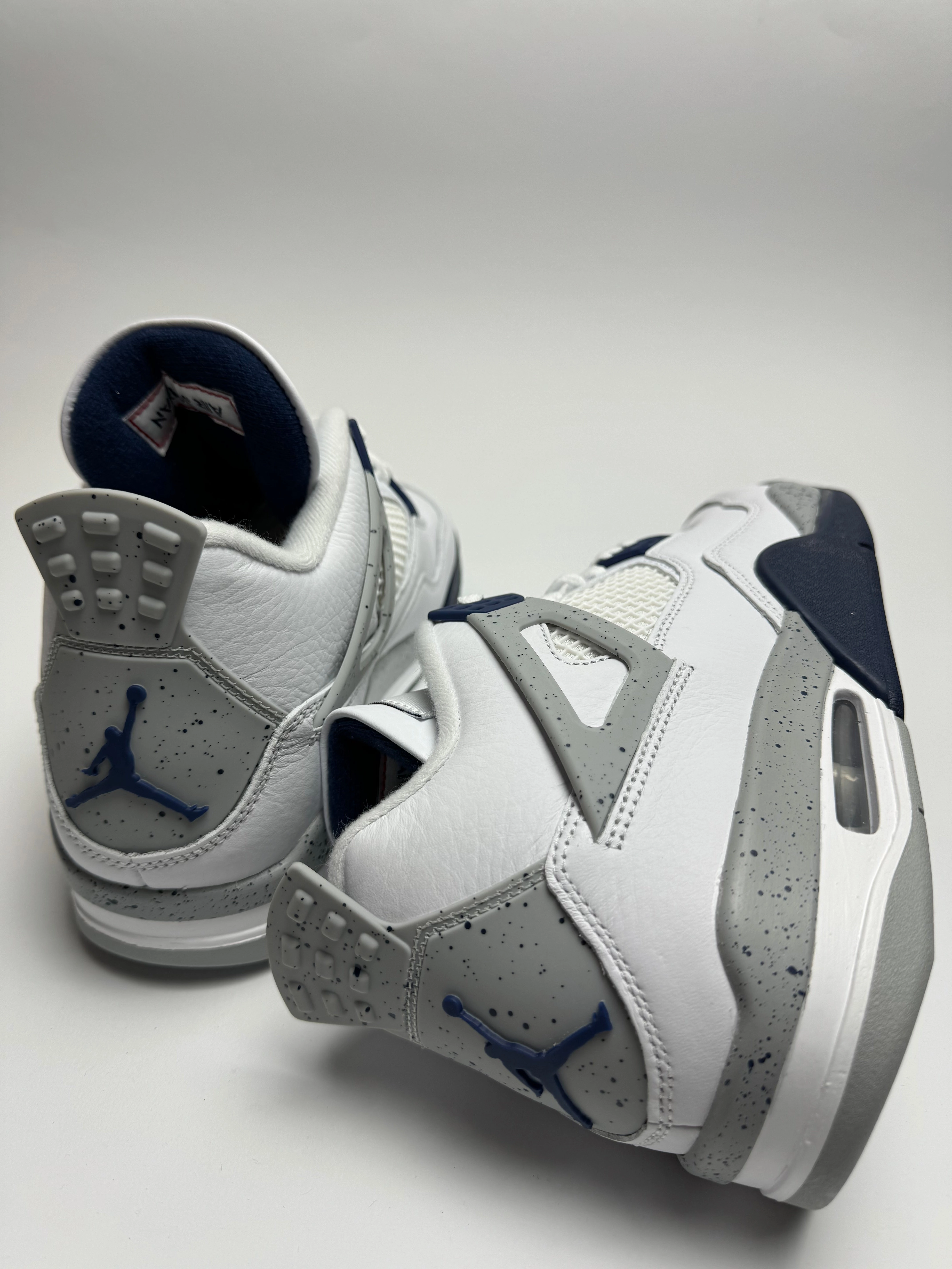 Air Jordan 4 "Midnight Navy" Sneakers In The Washing Machine
