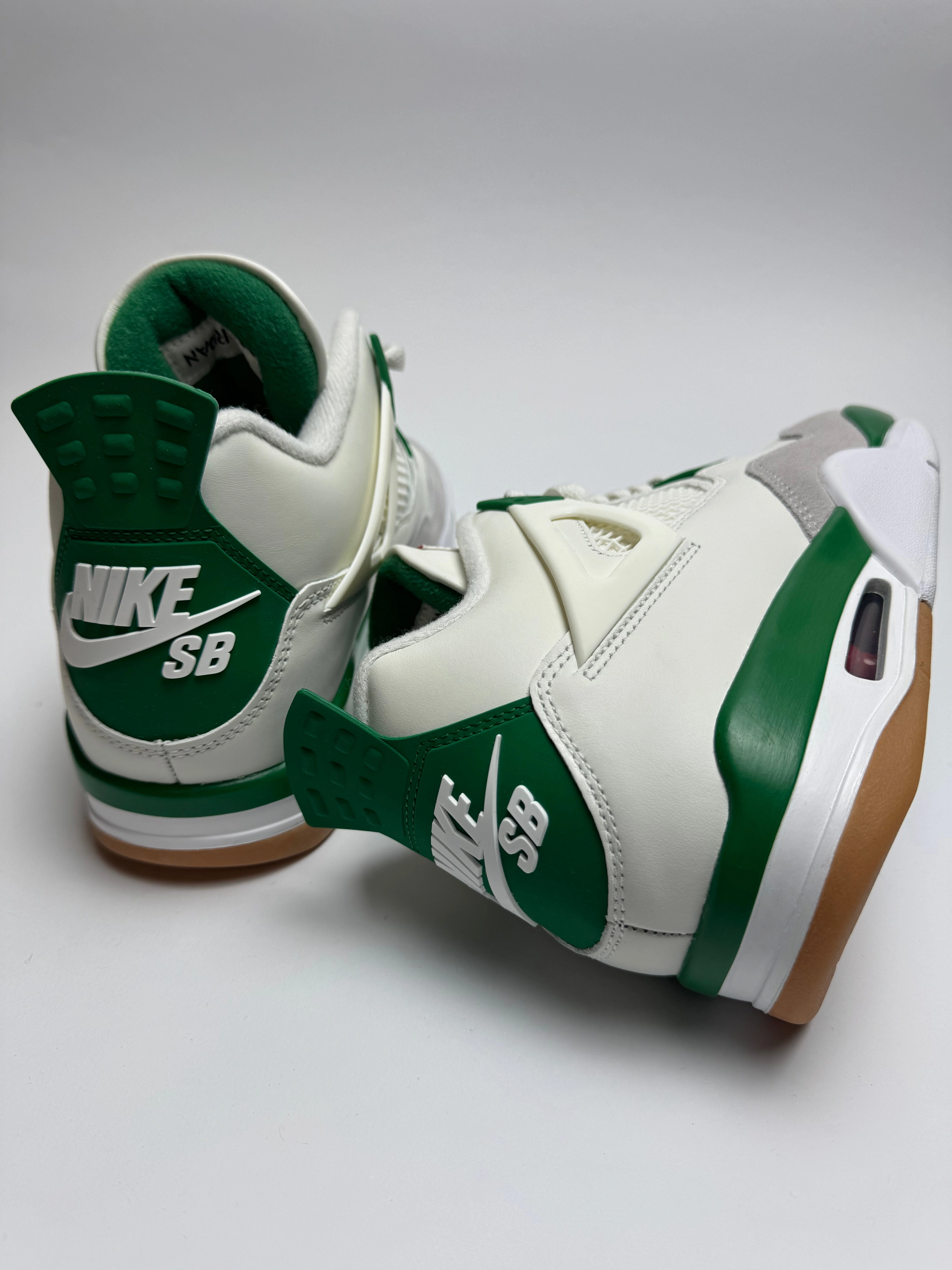 Sneakers Boots Air Jordan 4 SB "Pine Green"