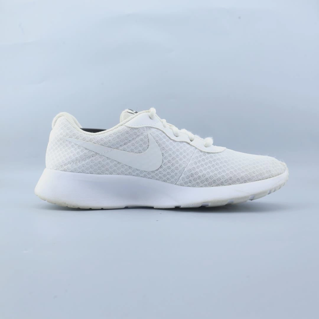 NIKE TANJUN Cute Nike Shoes